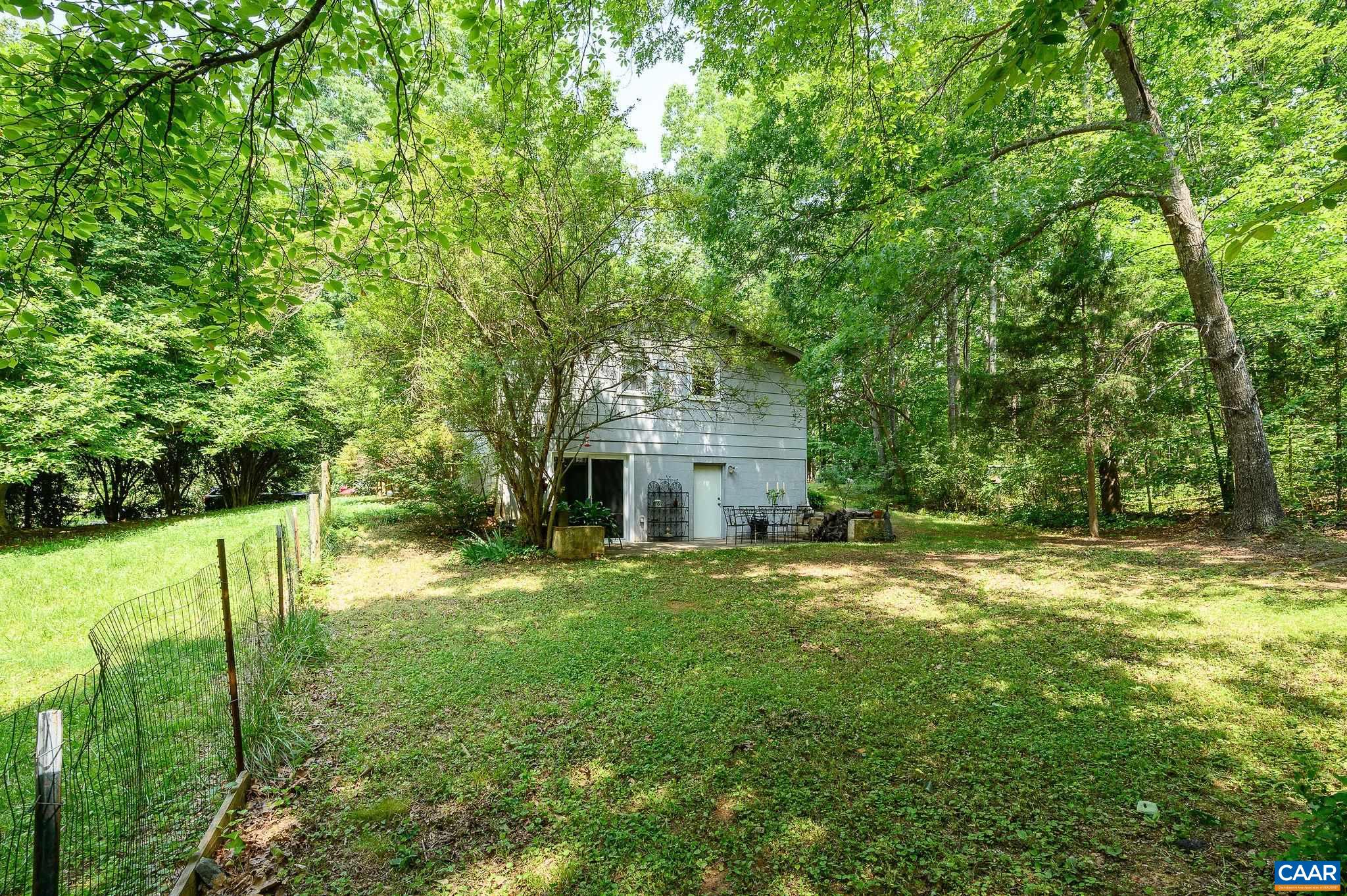 1092 SLATE HILL DR