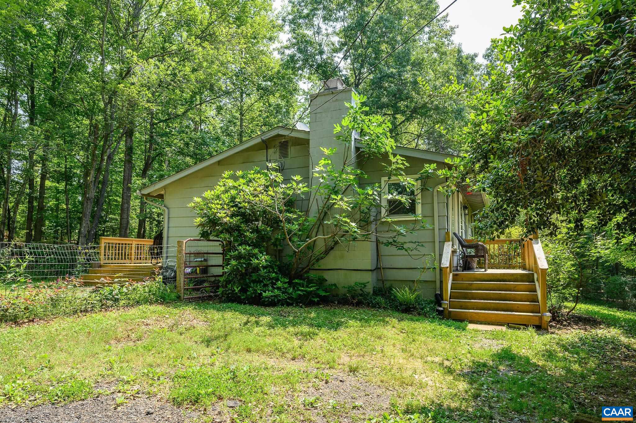 1092 SLATE HILL DR