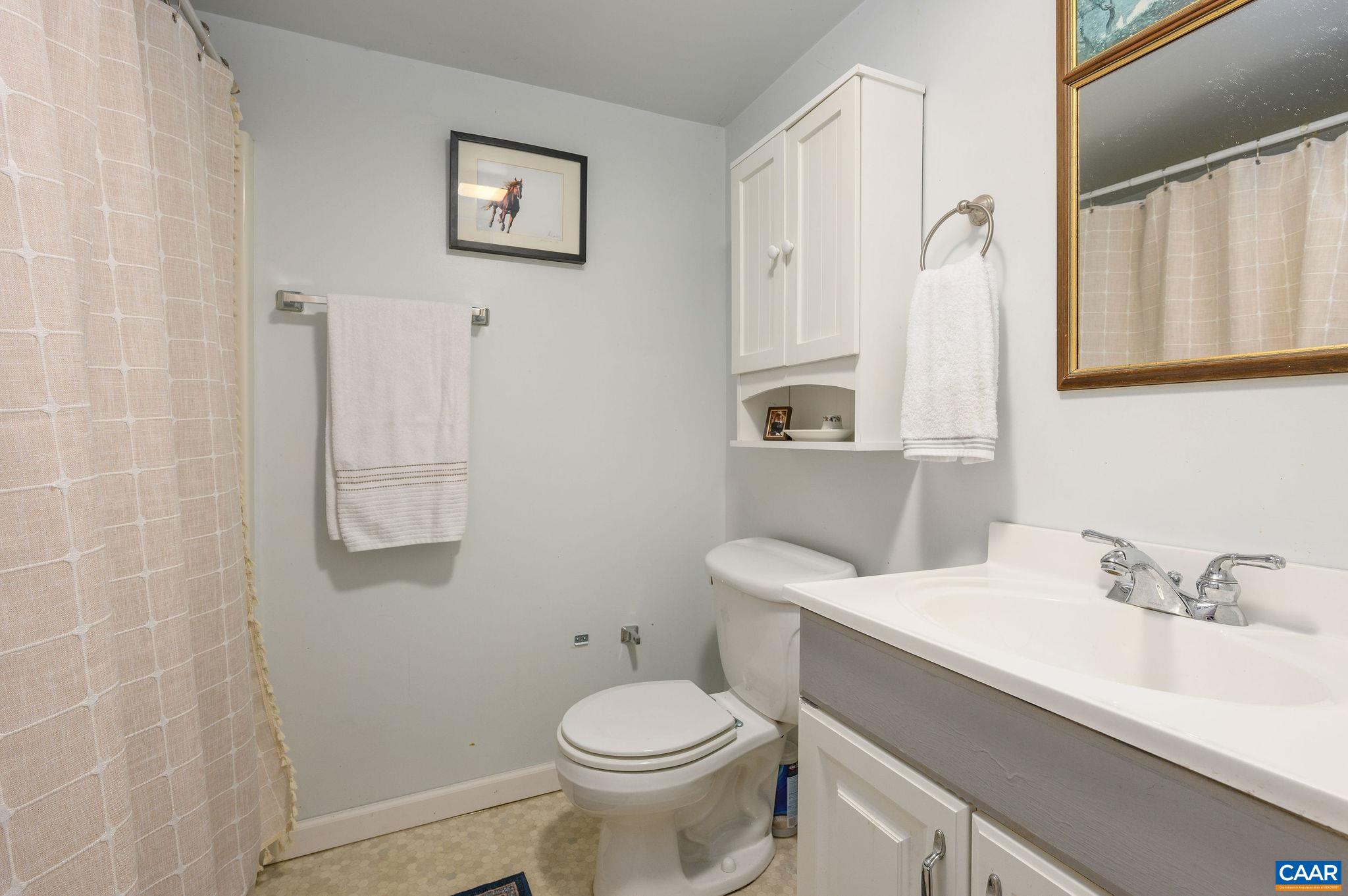 1092 SLATE HILL DR