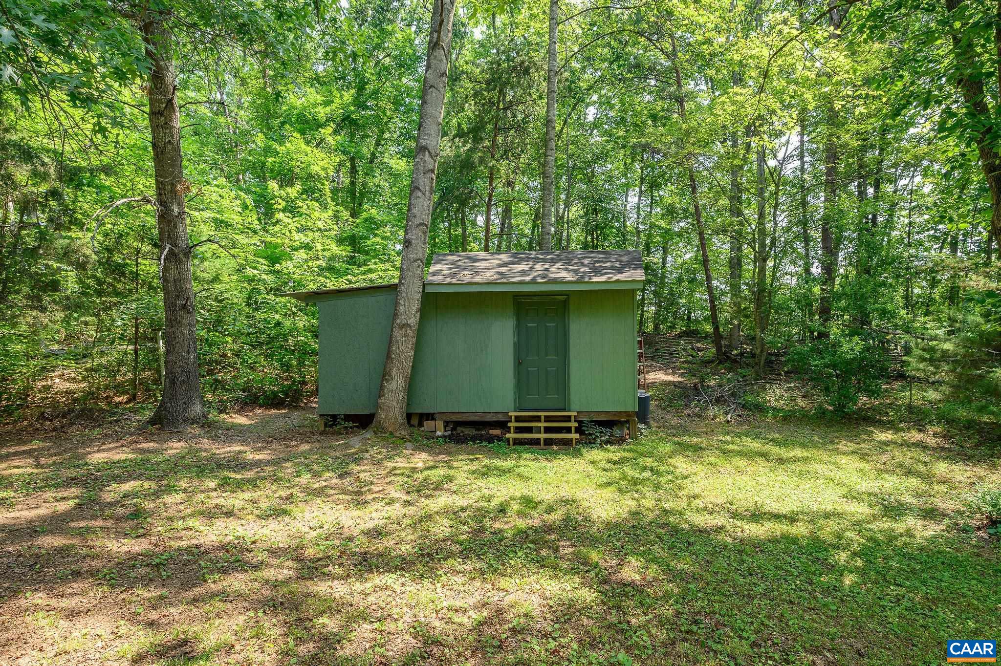 1092 SLATE HILL DR