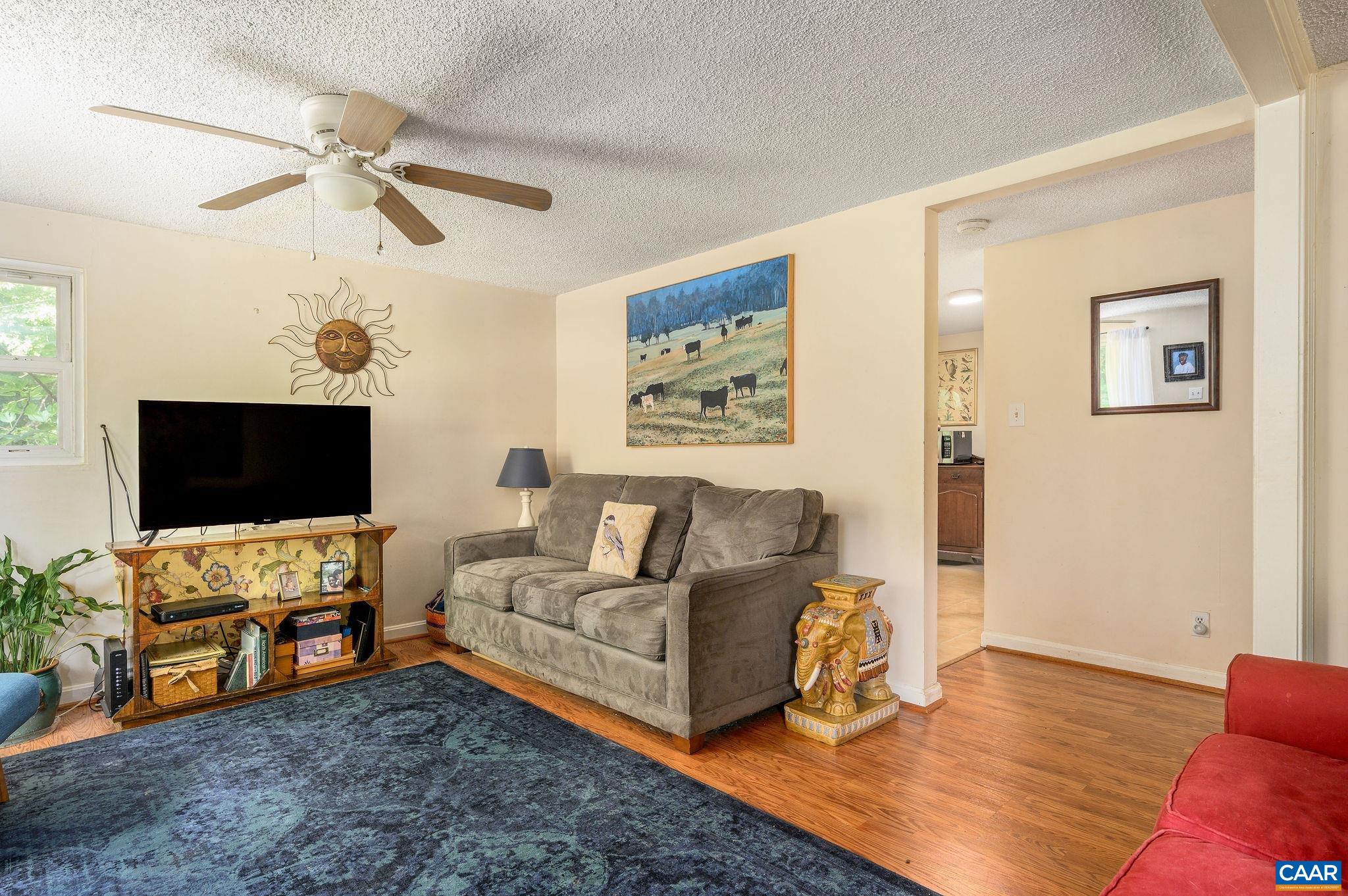 1092 SLATE HILL DR