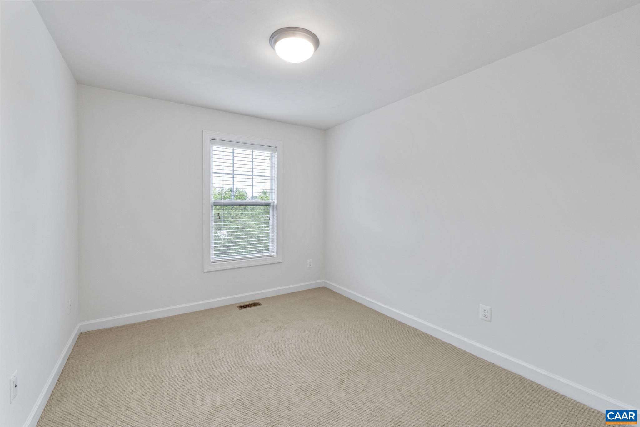 1277 HADEN PL