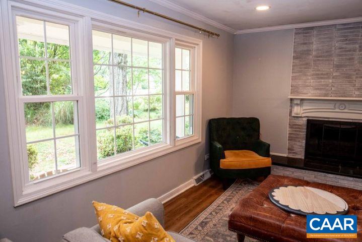 703 SHAMROCK RD