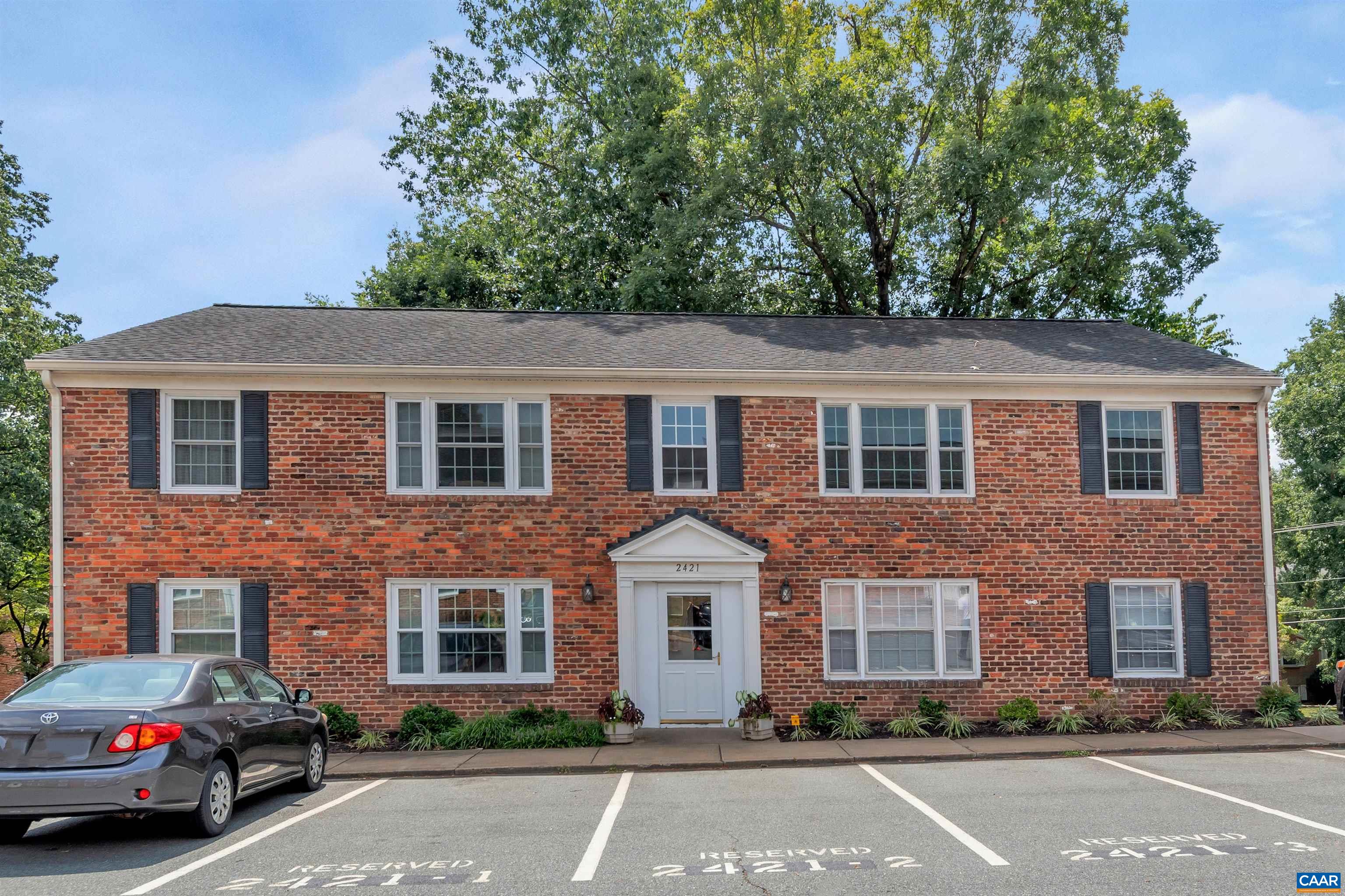 2421 BARRACKS PL Unit: 4