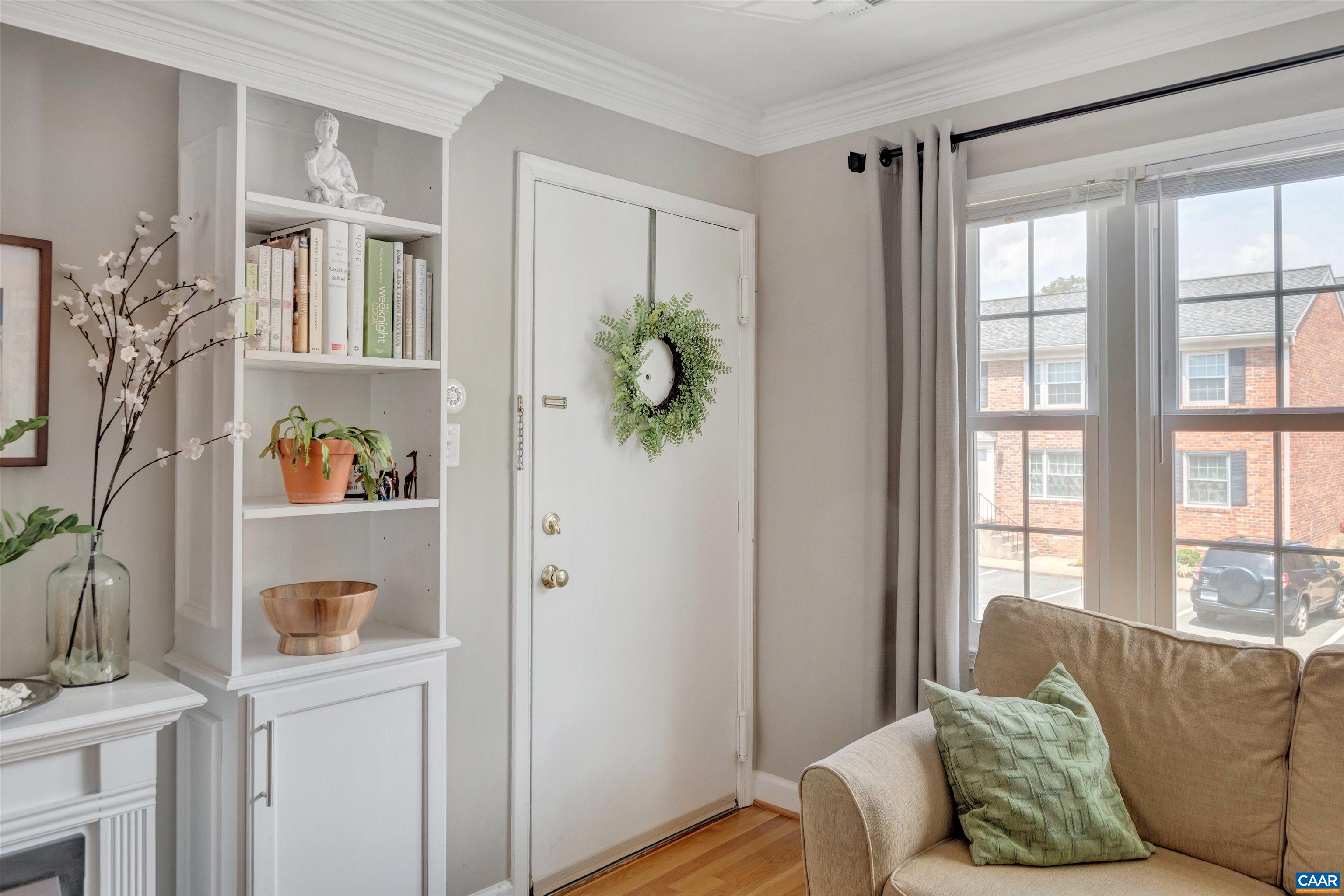 2421 BARRACKS PL Unit: 4