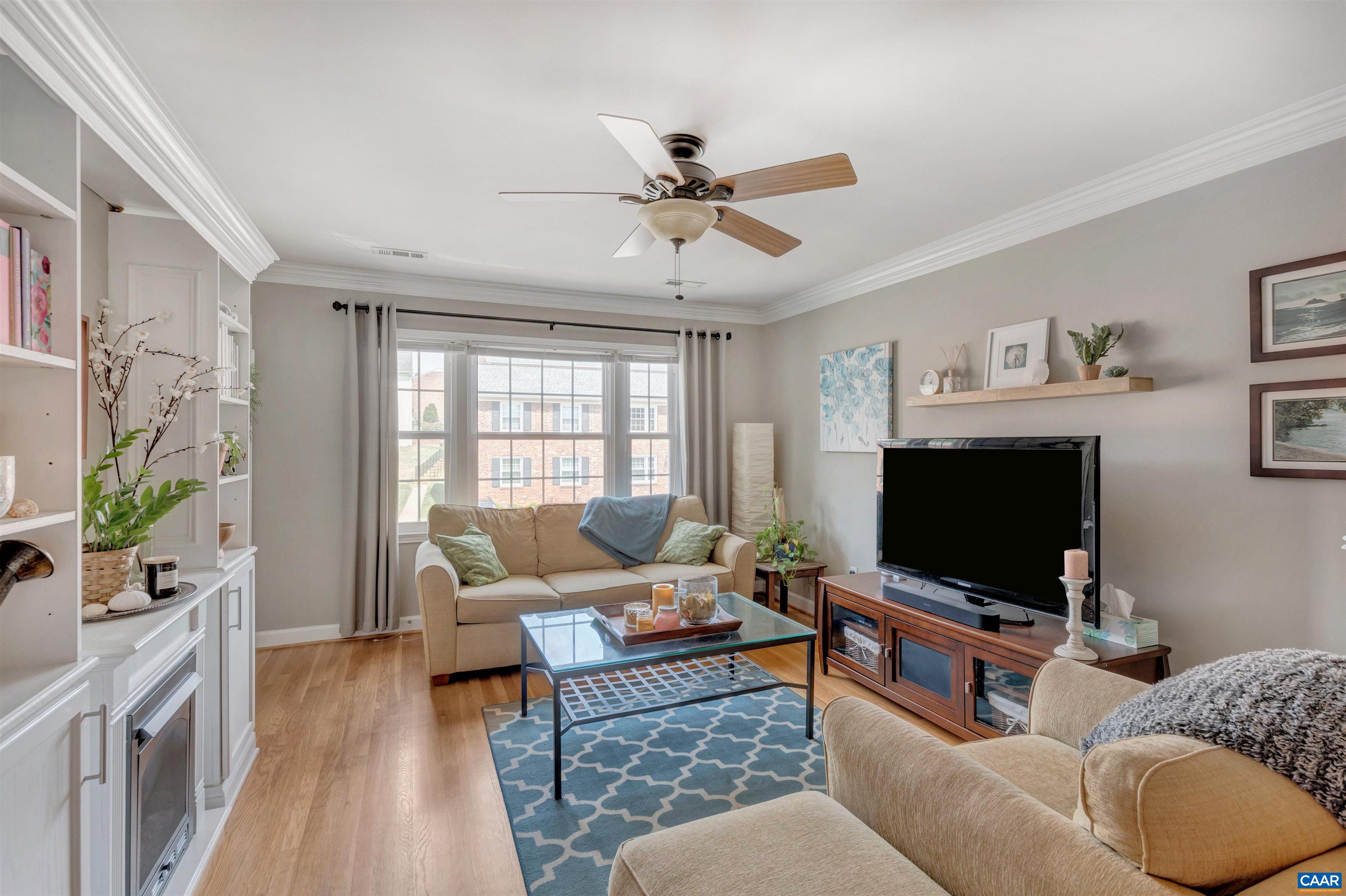 2421 BARRACKS PL Unit: 4