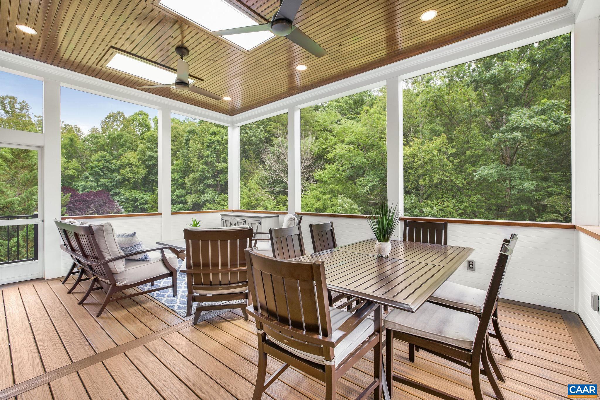 1387 Tattersall CT