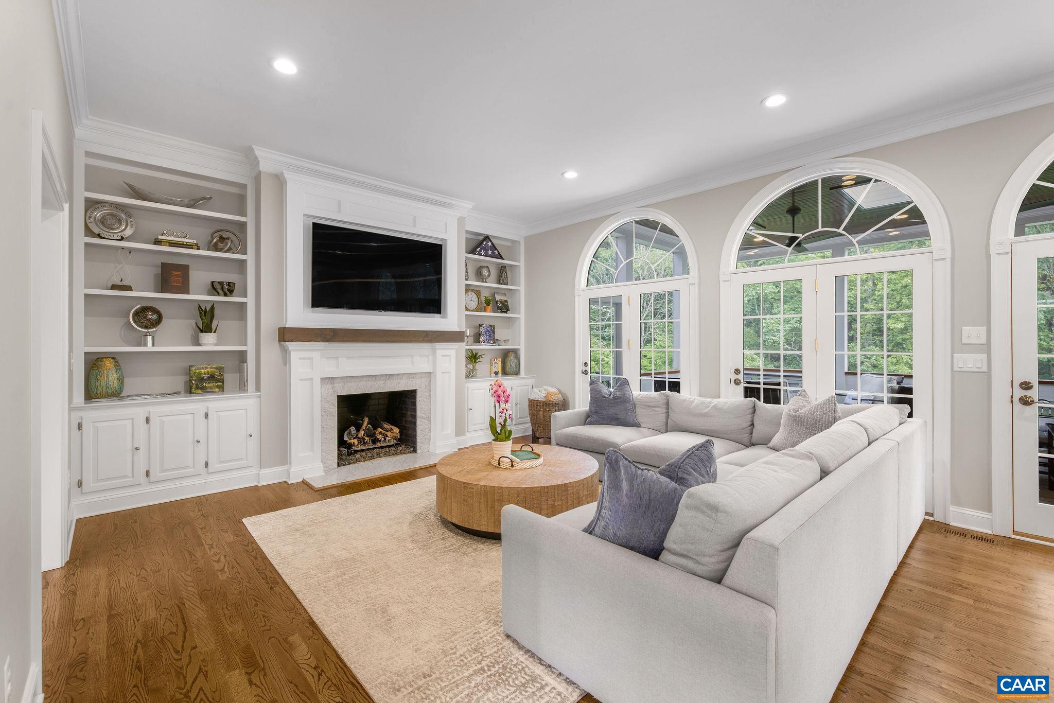 1387 Tattersall CT