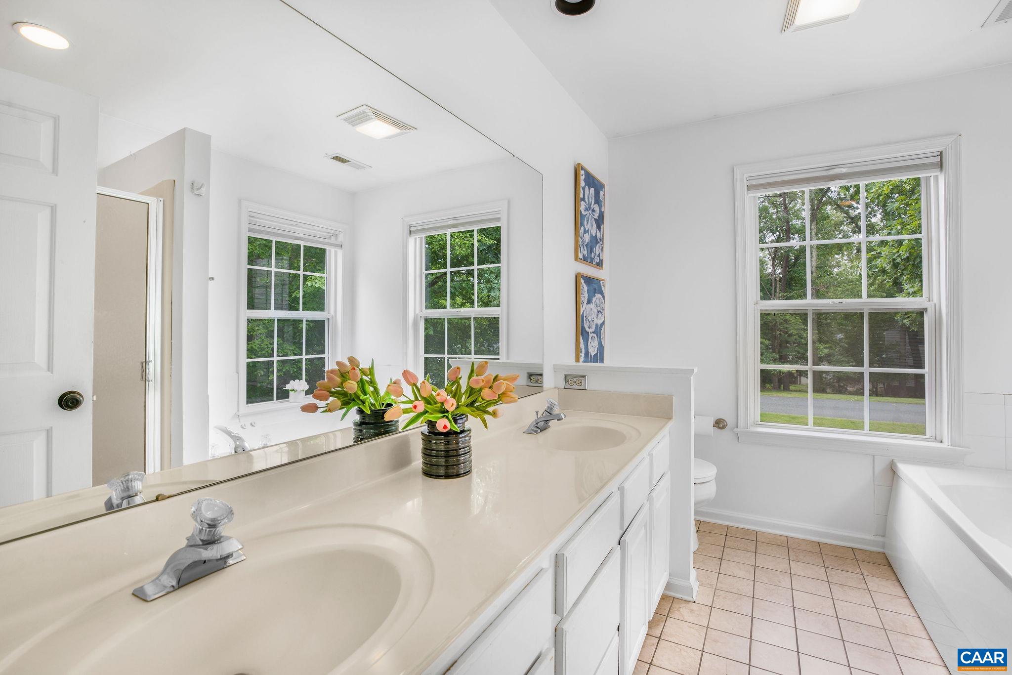 1433 RIVER OAKS RDG