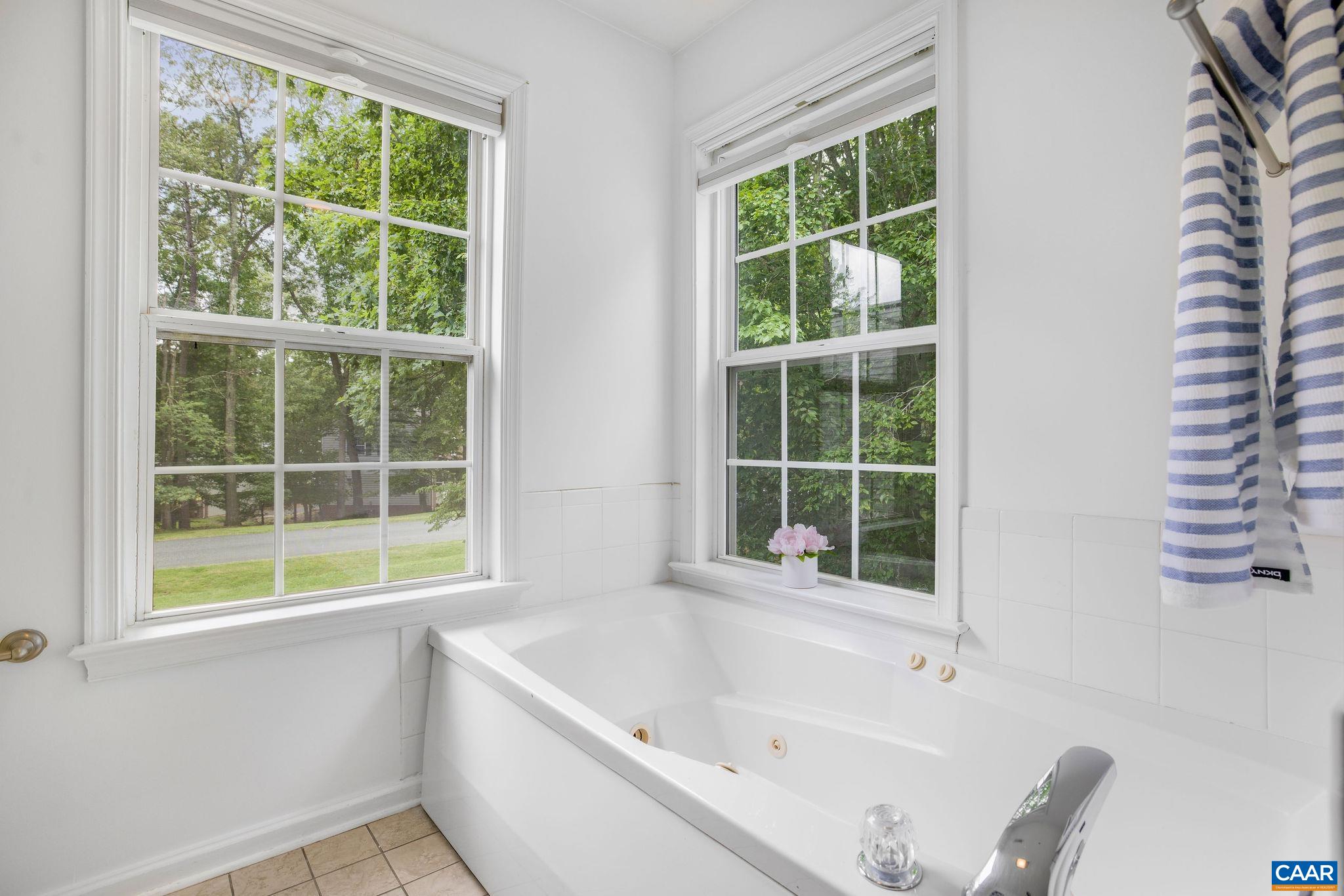 1433 RIVER OAKS RDG