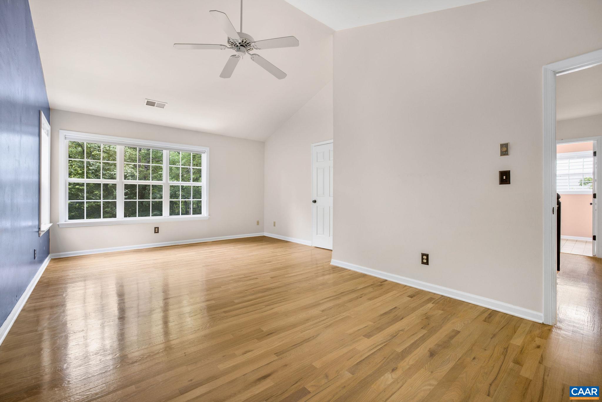 1433 RIVER OAKS RDG