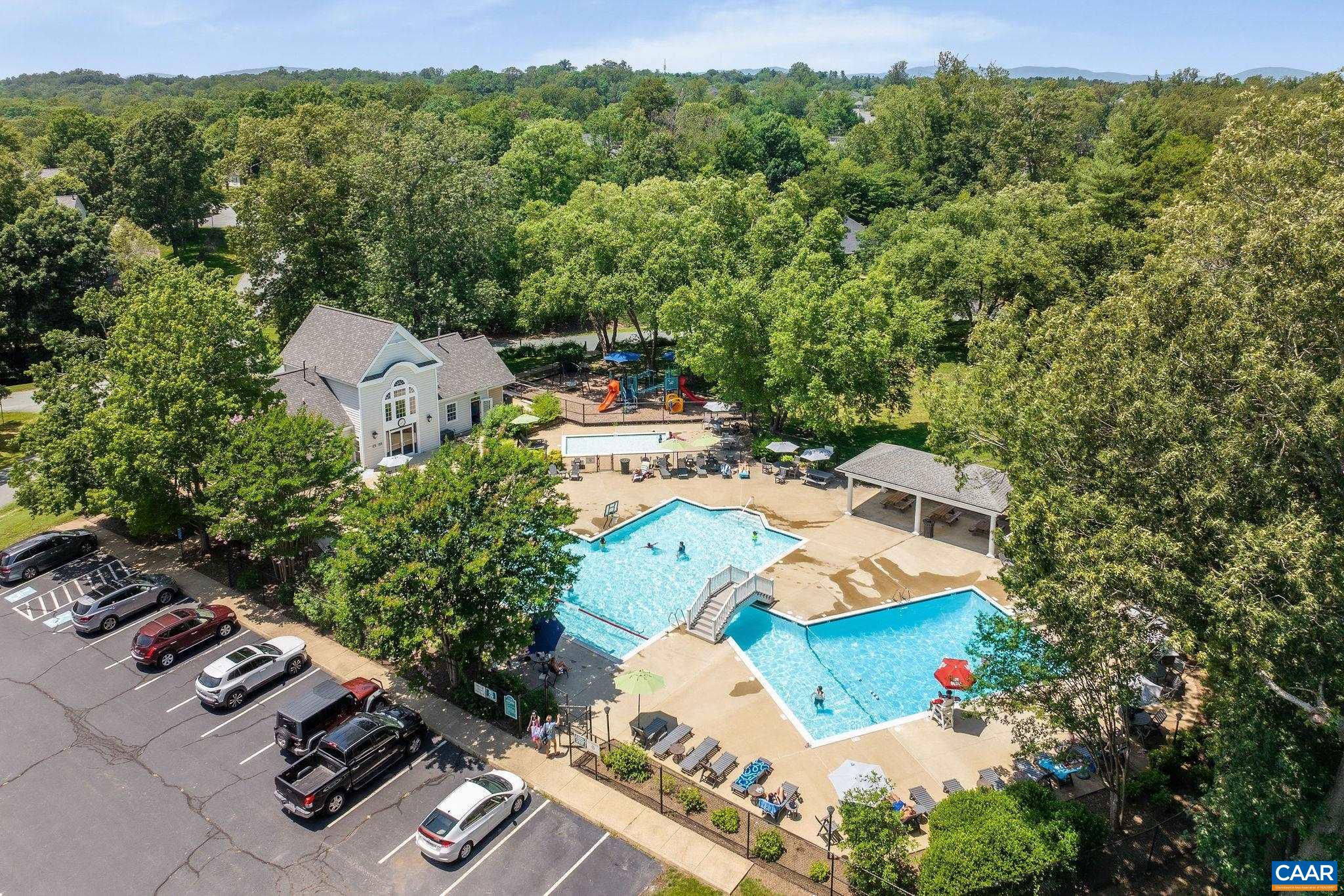 1433 RIVER OAKS RDG