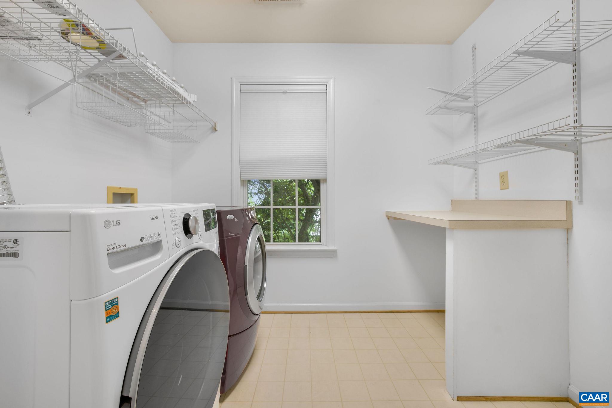 1433 RIVER OAKS RDG