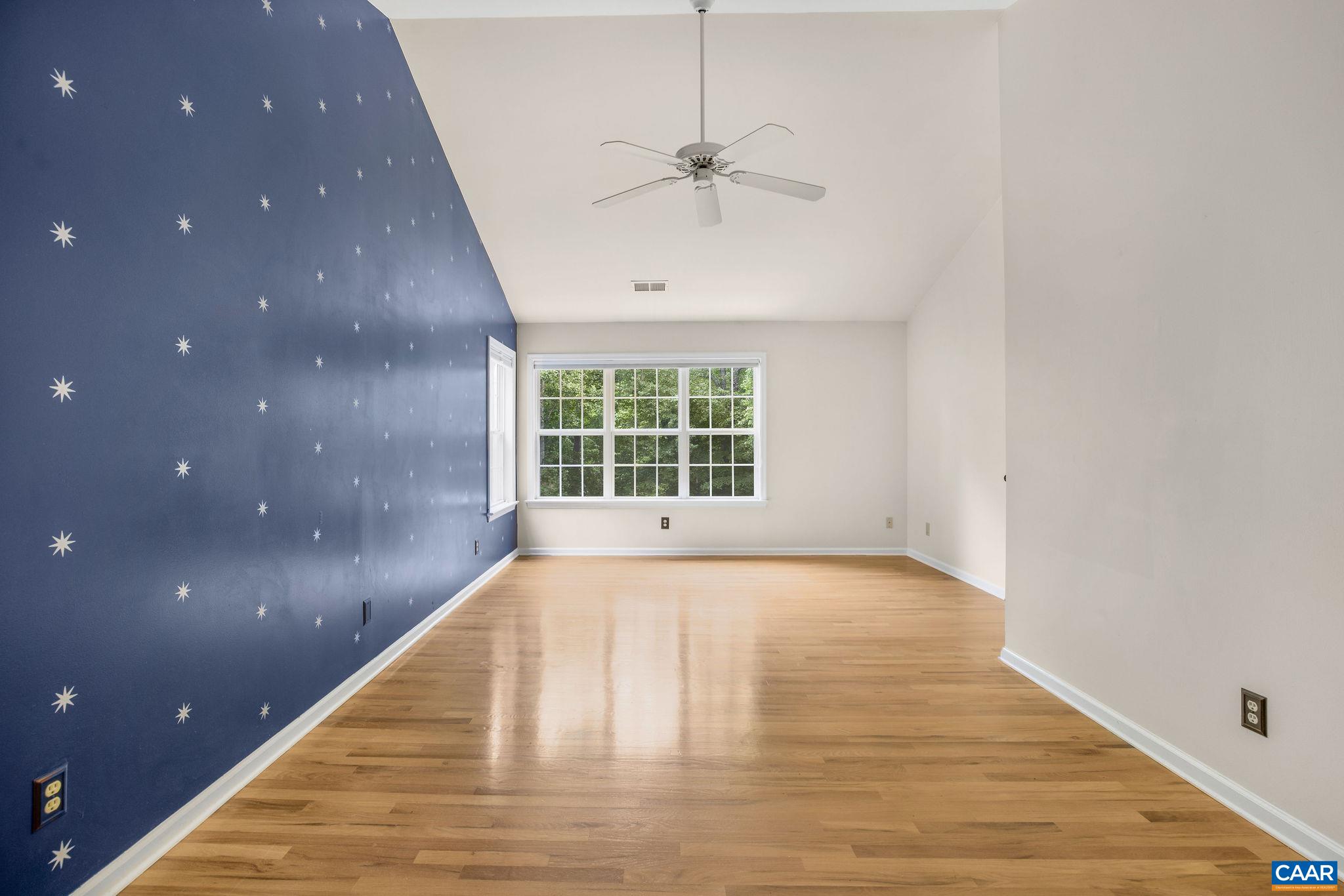 1433 RIVER OAKS RDG
