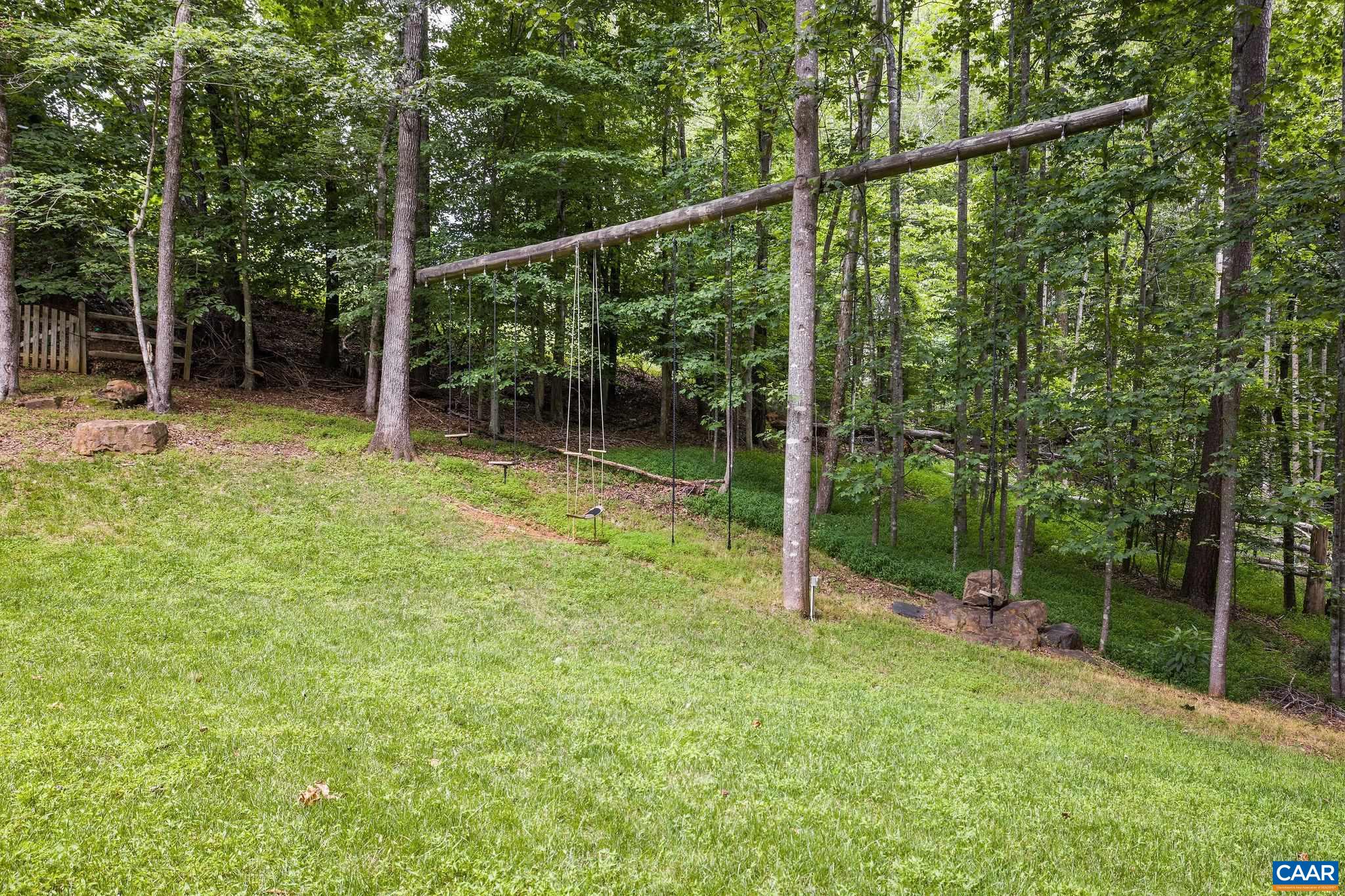 1433 RIVER OAKS RDG