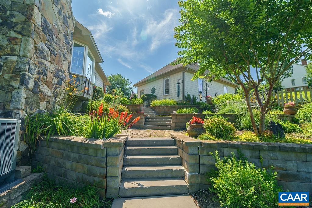 3525 ROCKS MILL LN