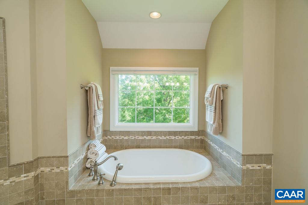 3525 ROCKS MILL LN