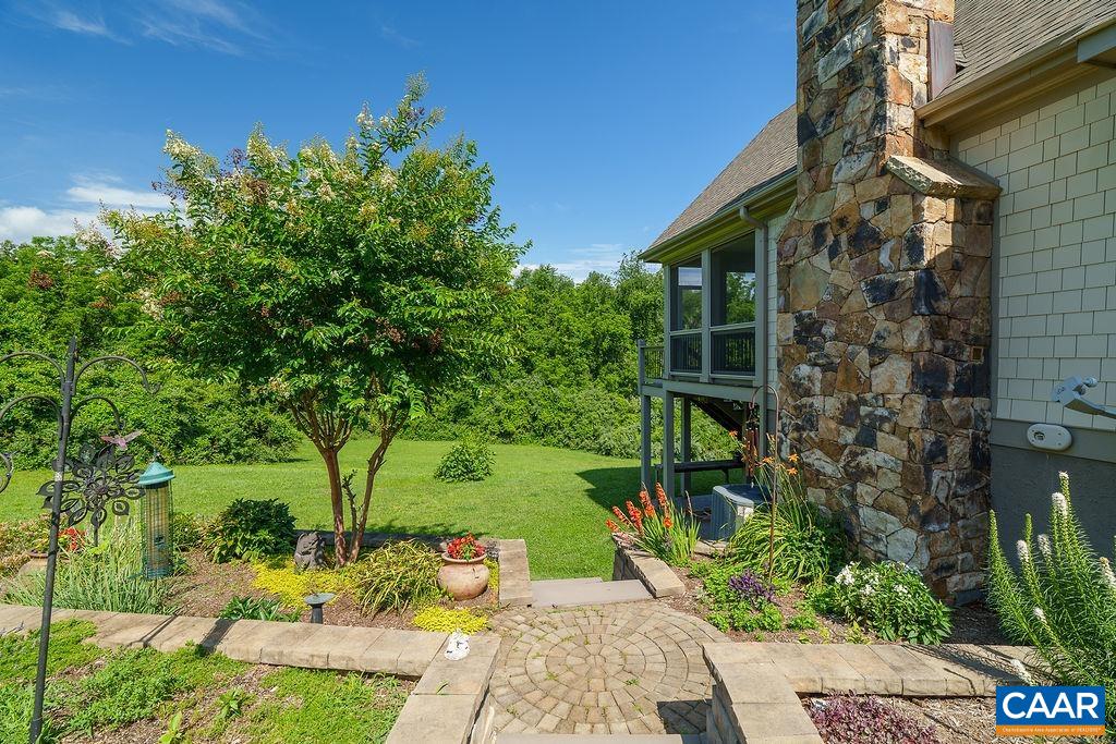 3525 ROCKS MILL LN