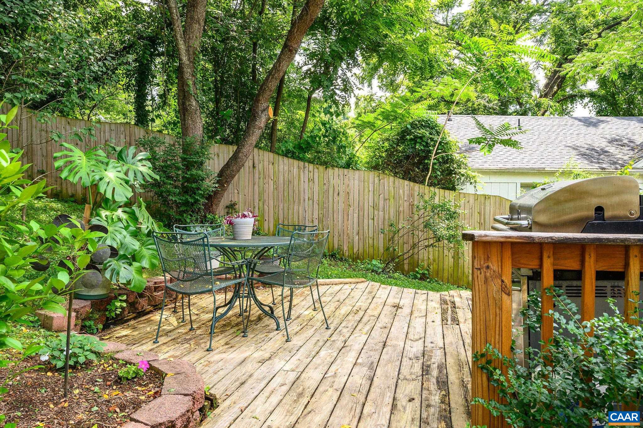 606 MCINTIRE RD