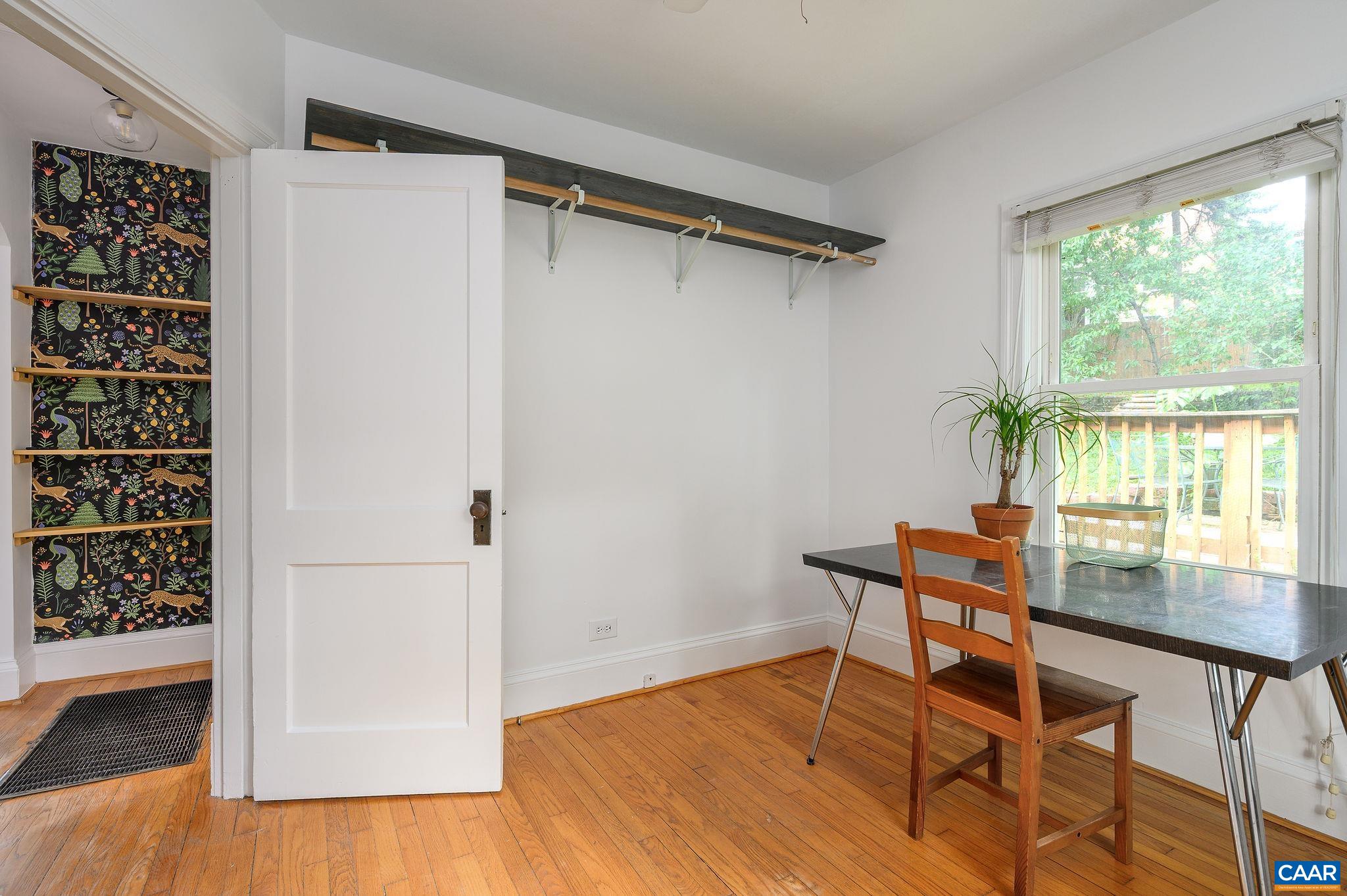 606 MCINTIRE RD