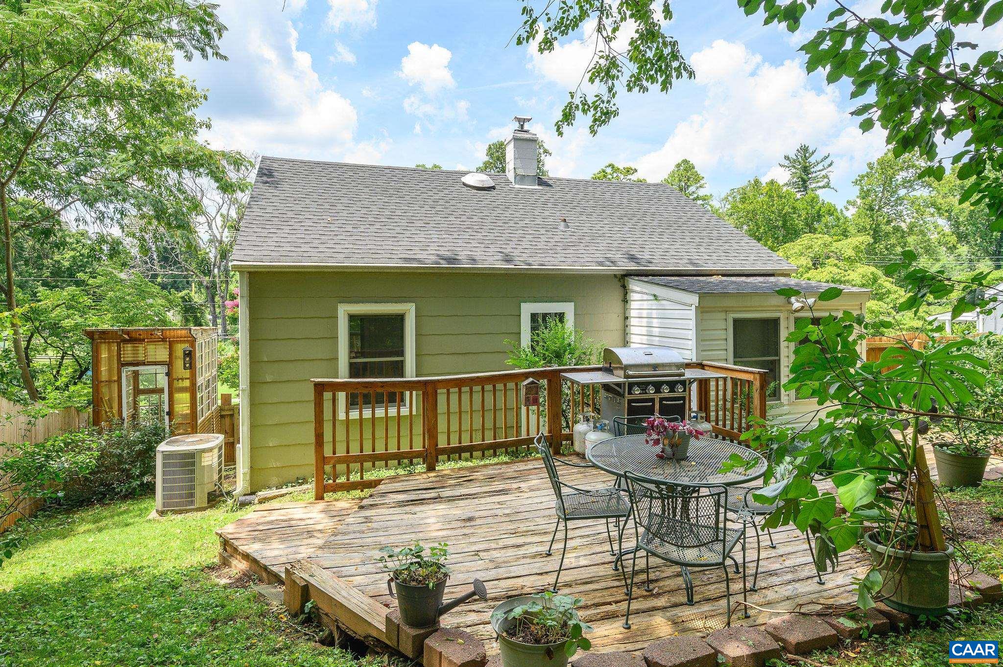606 MCINTIRE RD