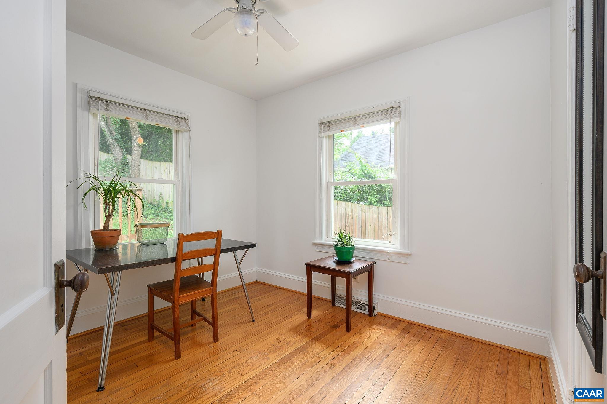 606 MCINTIRE RD