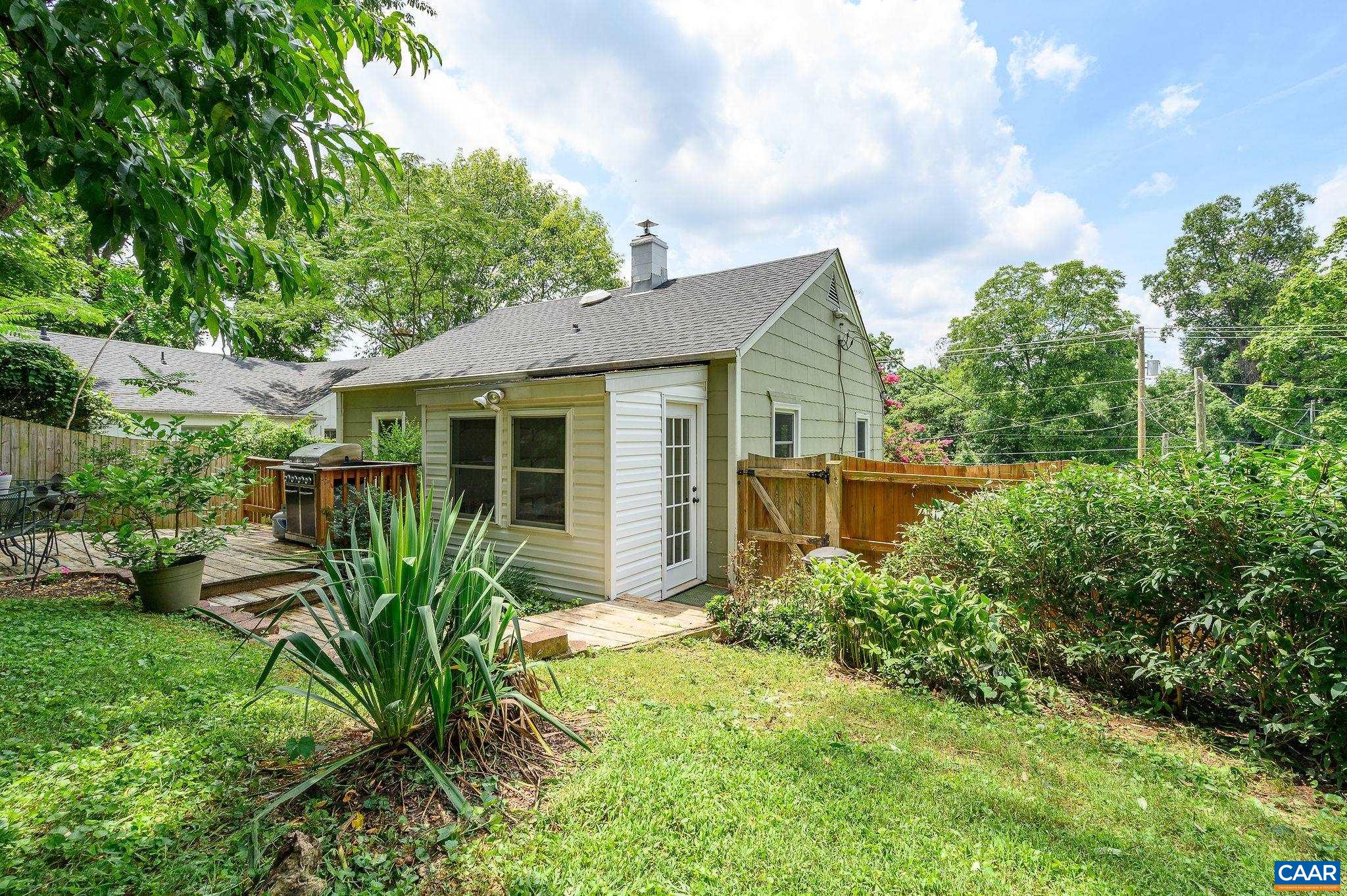606 MCINTIRE RD