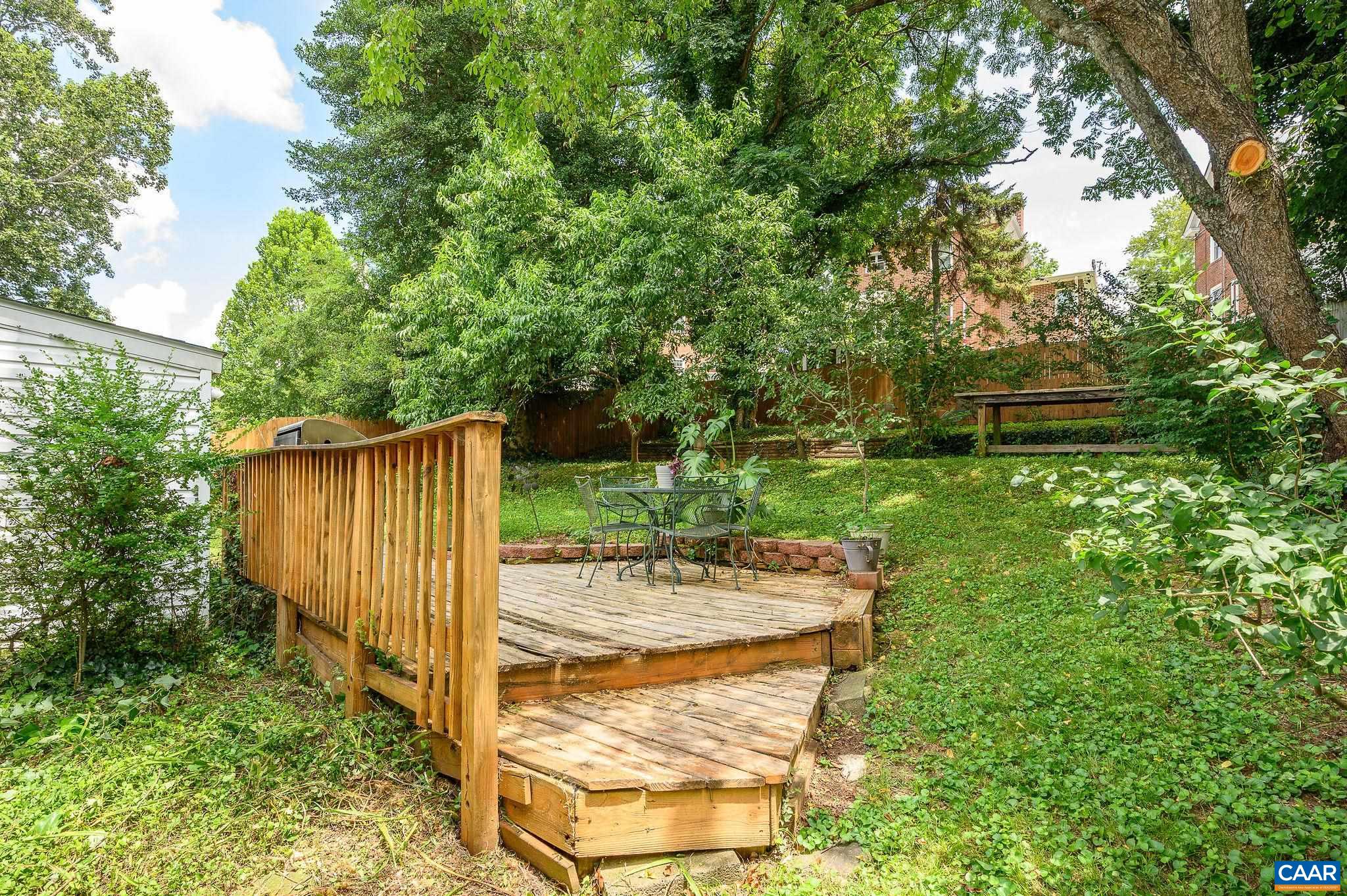 606 MCINTIRE RD
