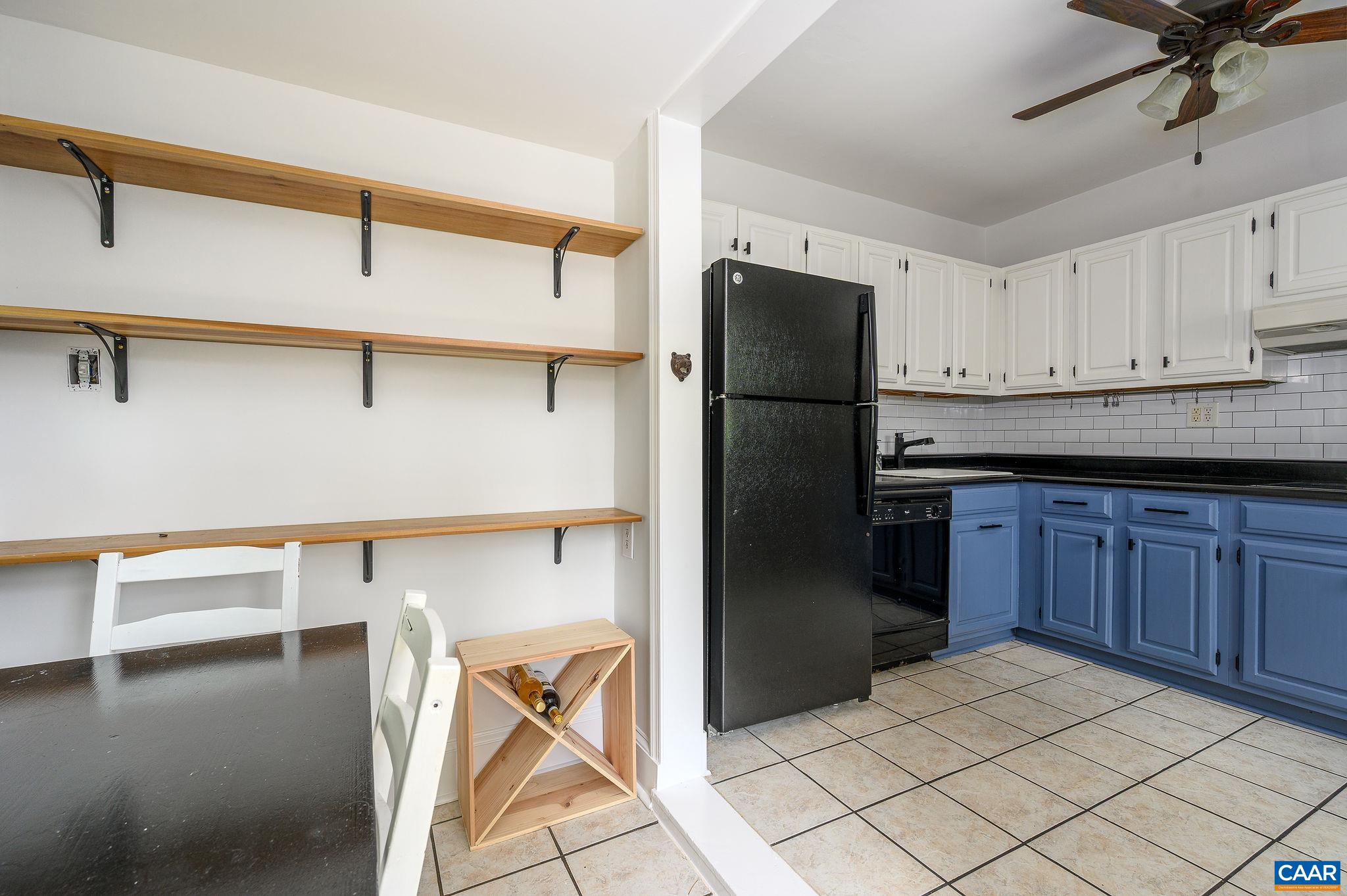 606 MCINTIRE RD