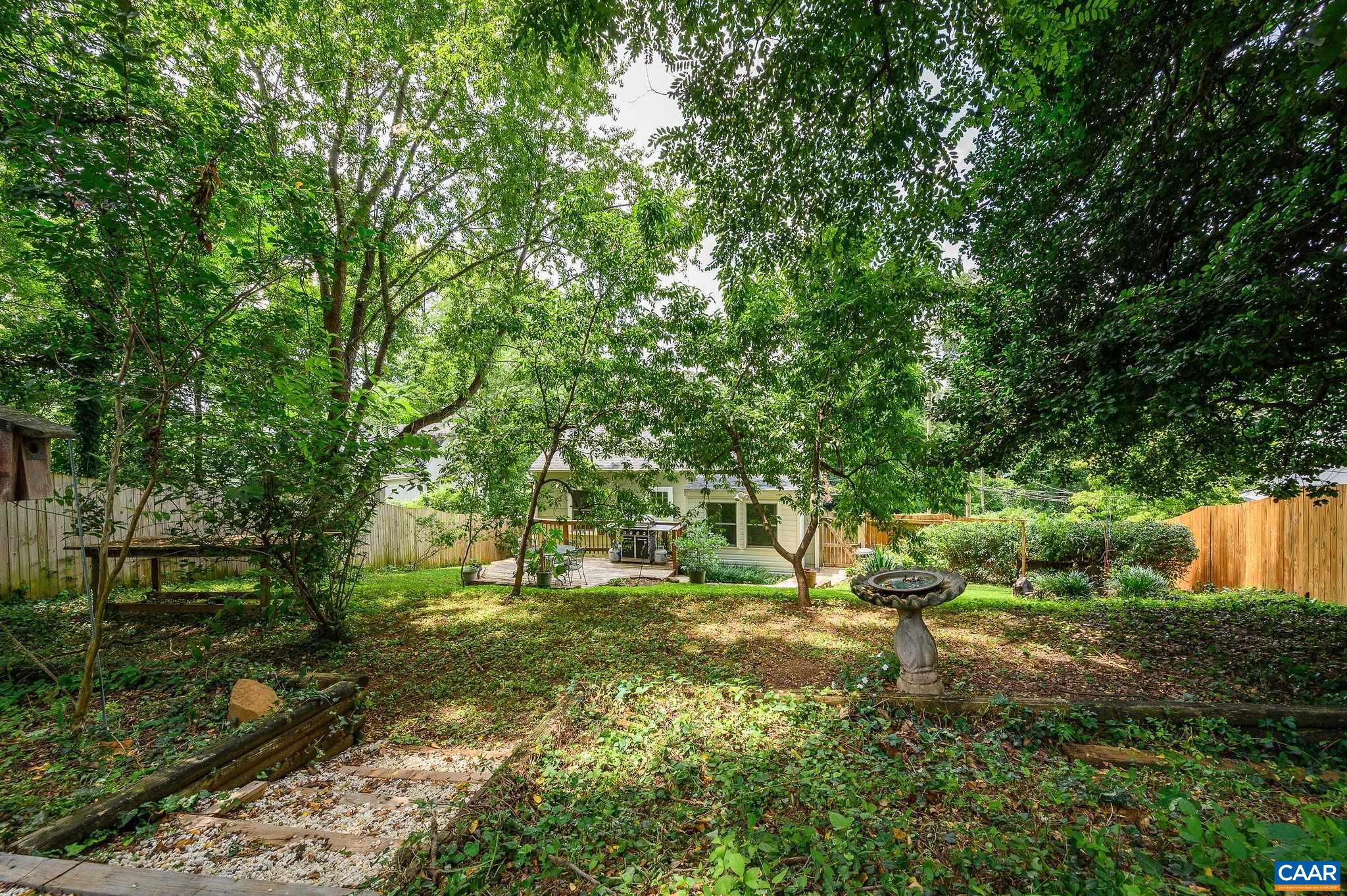 606 MCINTIRE RD