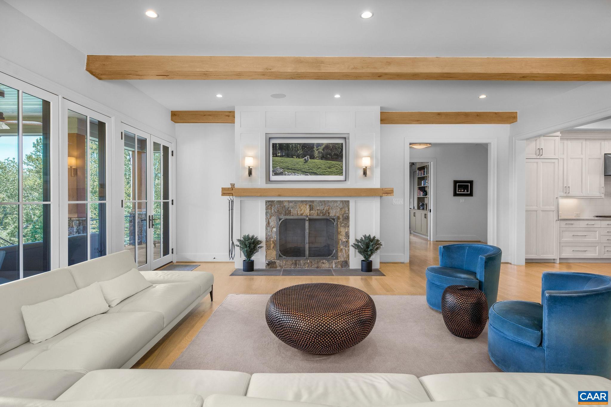 111 Falcon Dr