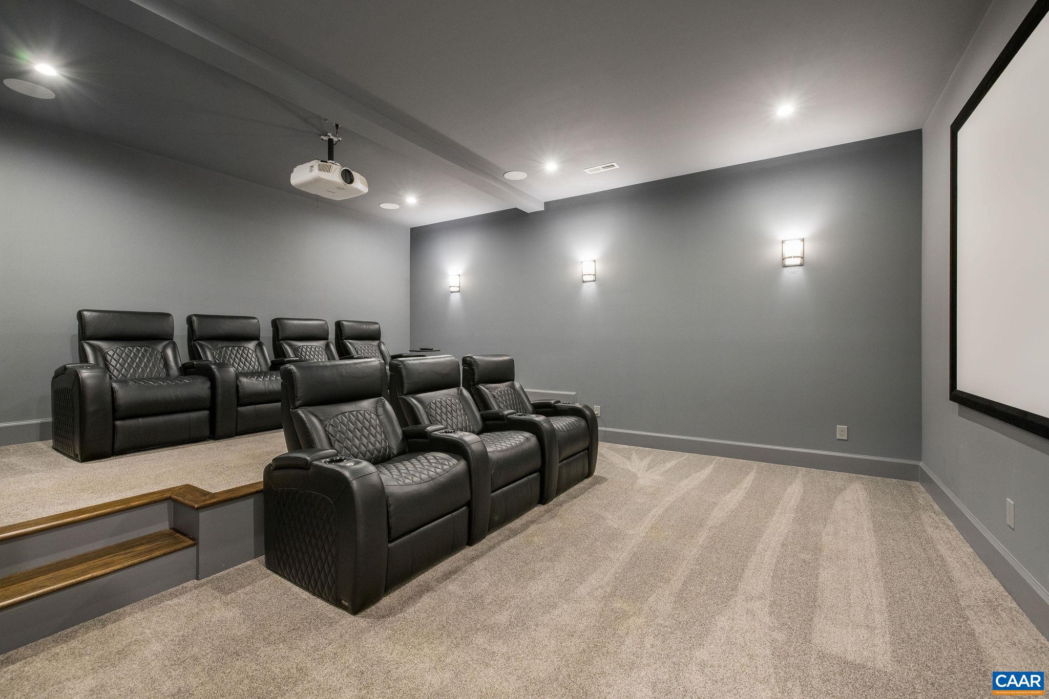111 Falcon Dr