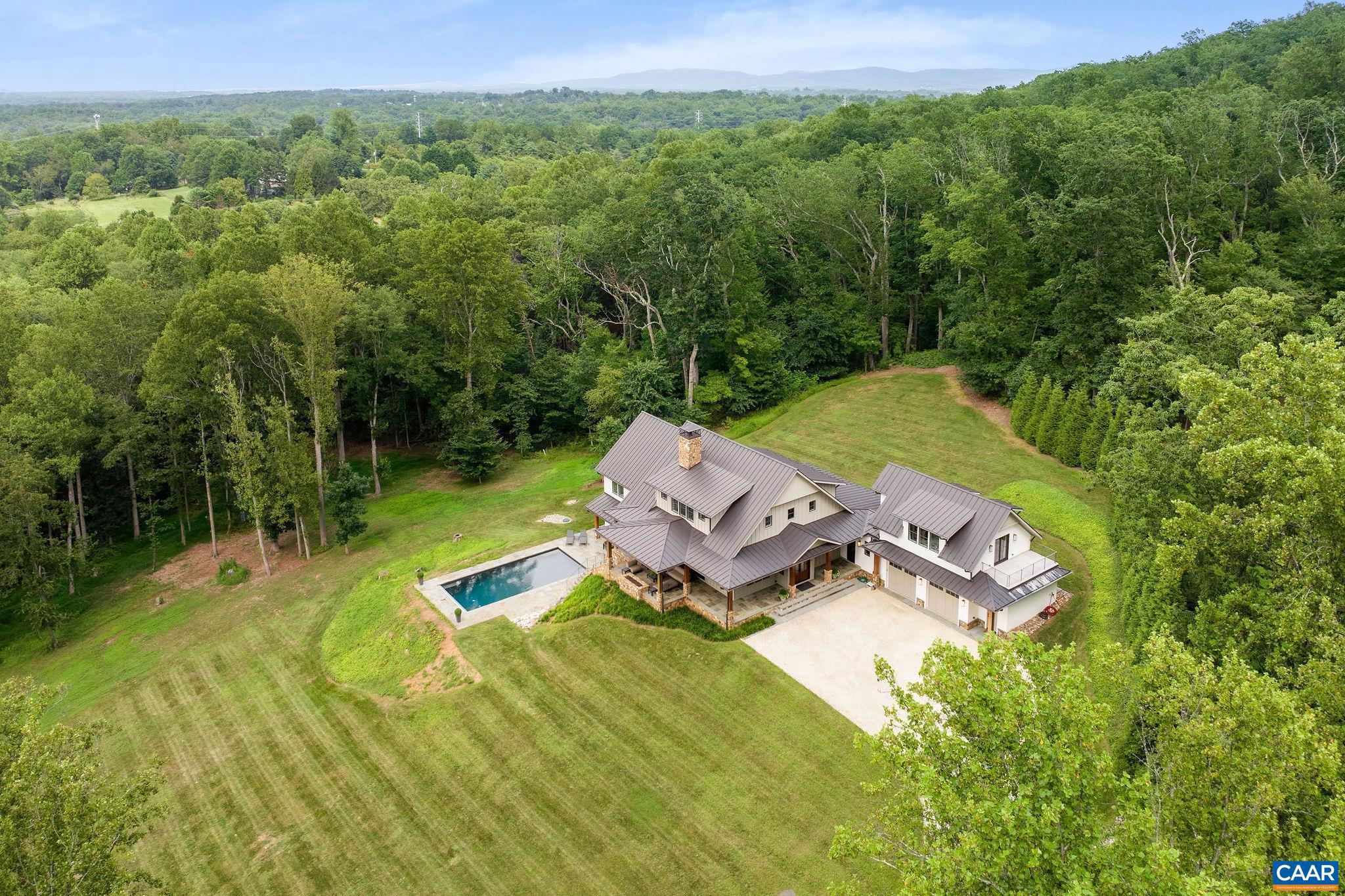 111 Falcon Dr
