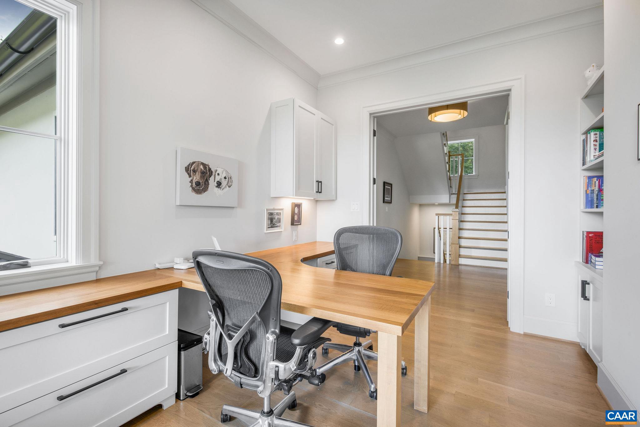 111 Falcon Dr