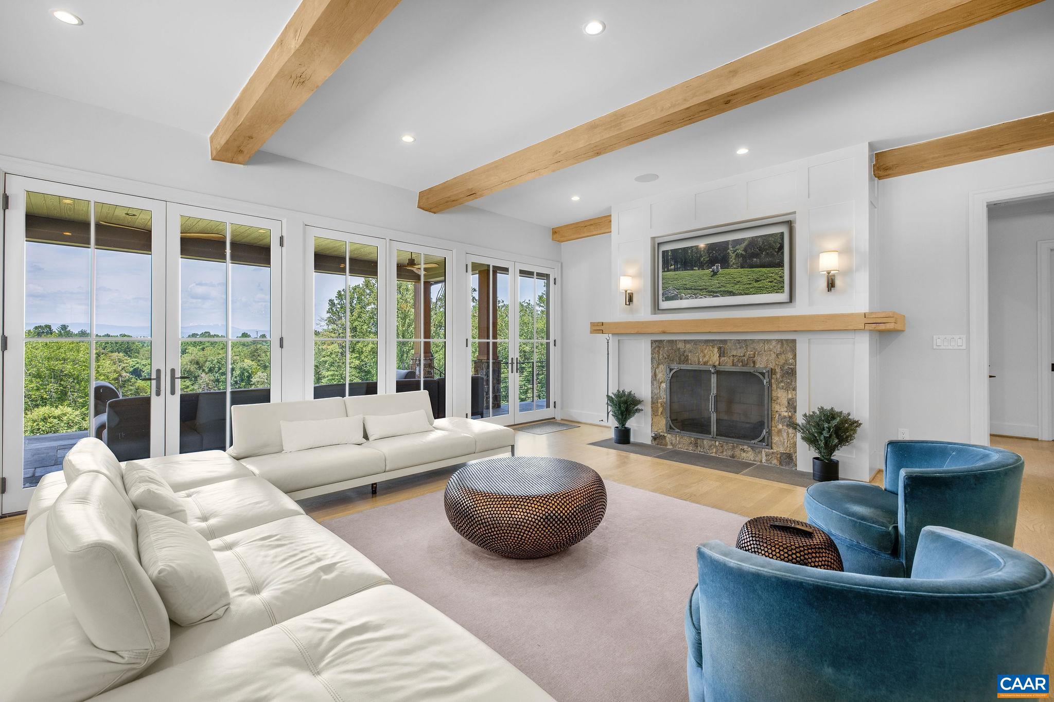 111 Falcon Dr