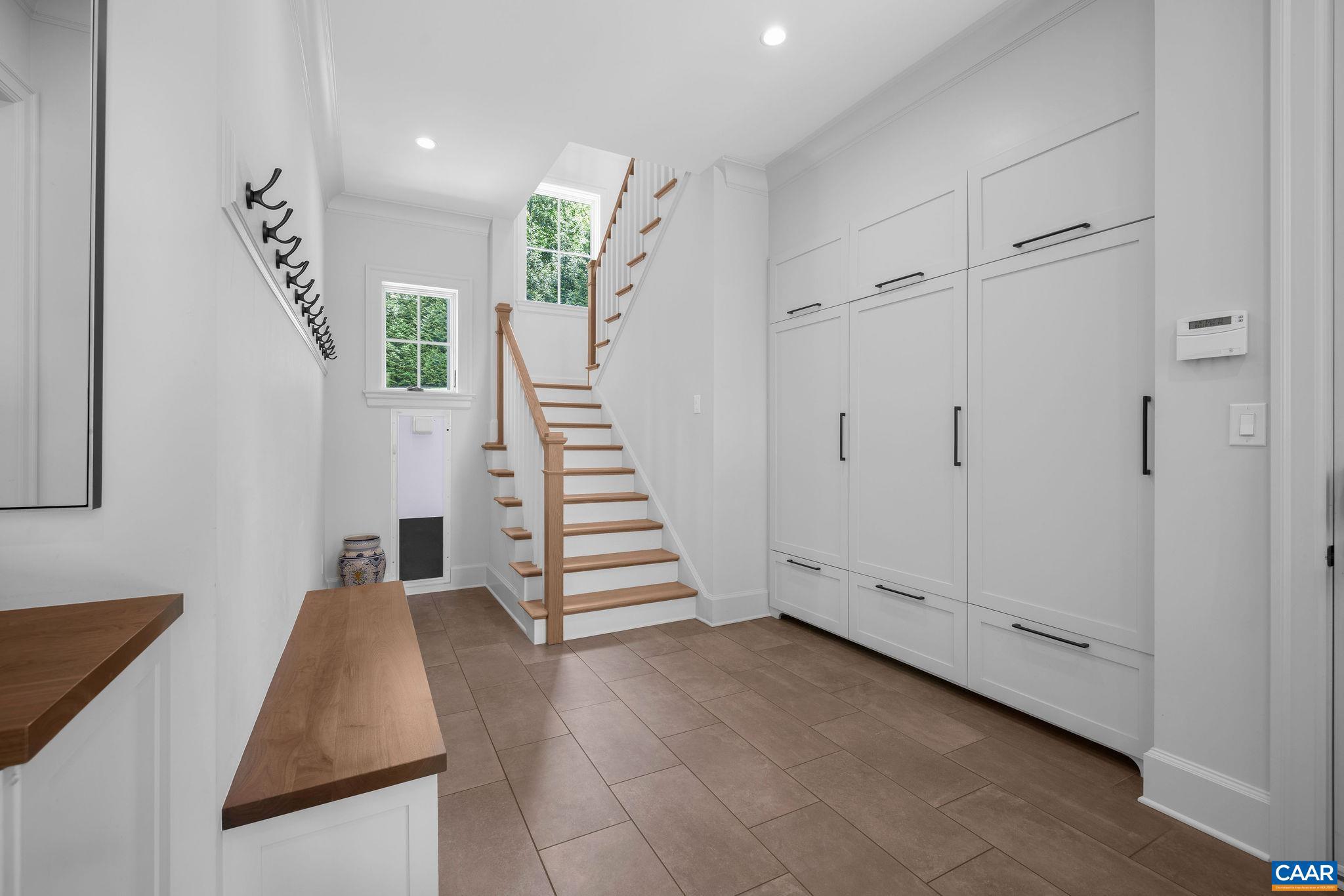 111 Falcon Dr