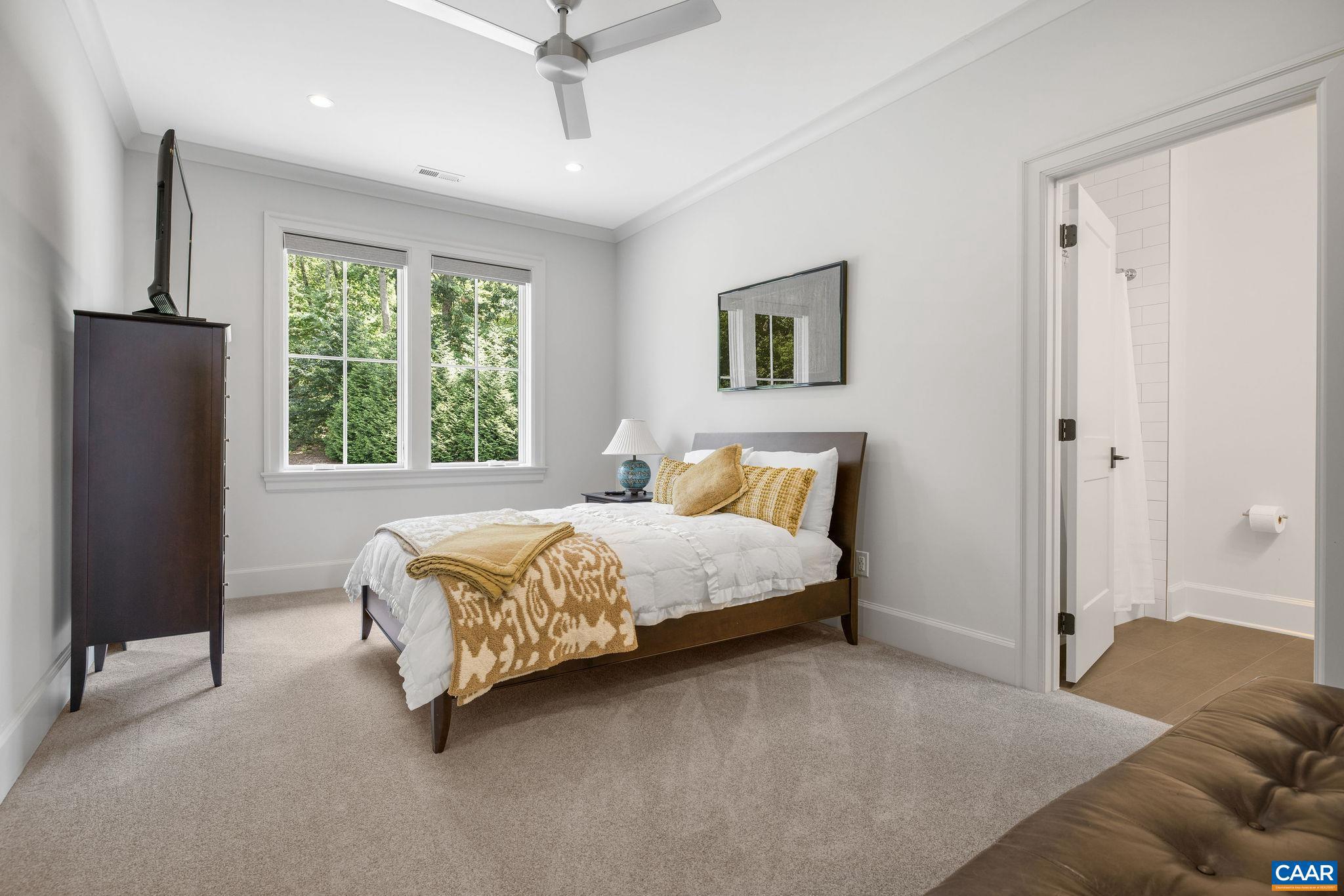 111 Falcon Dr