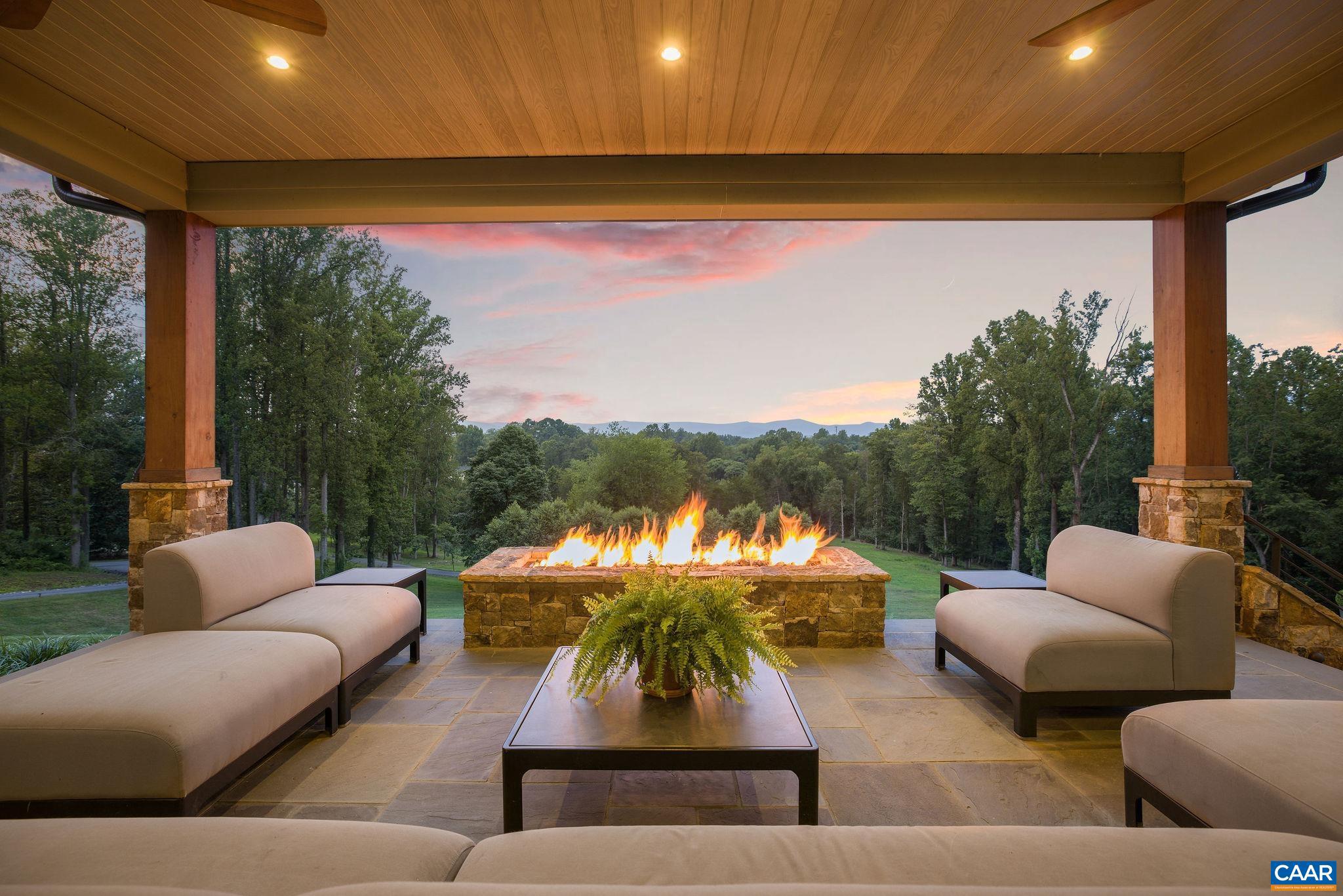 111 Falcon Dr