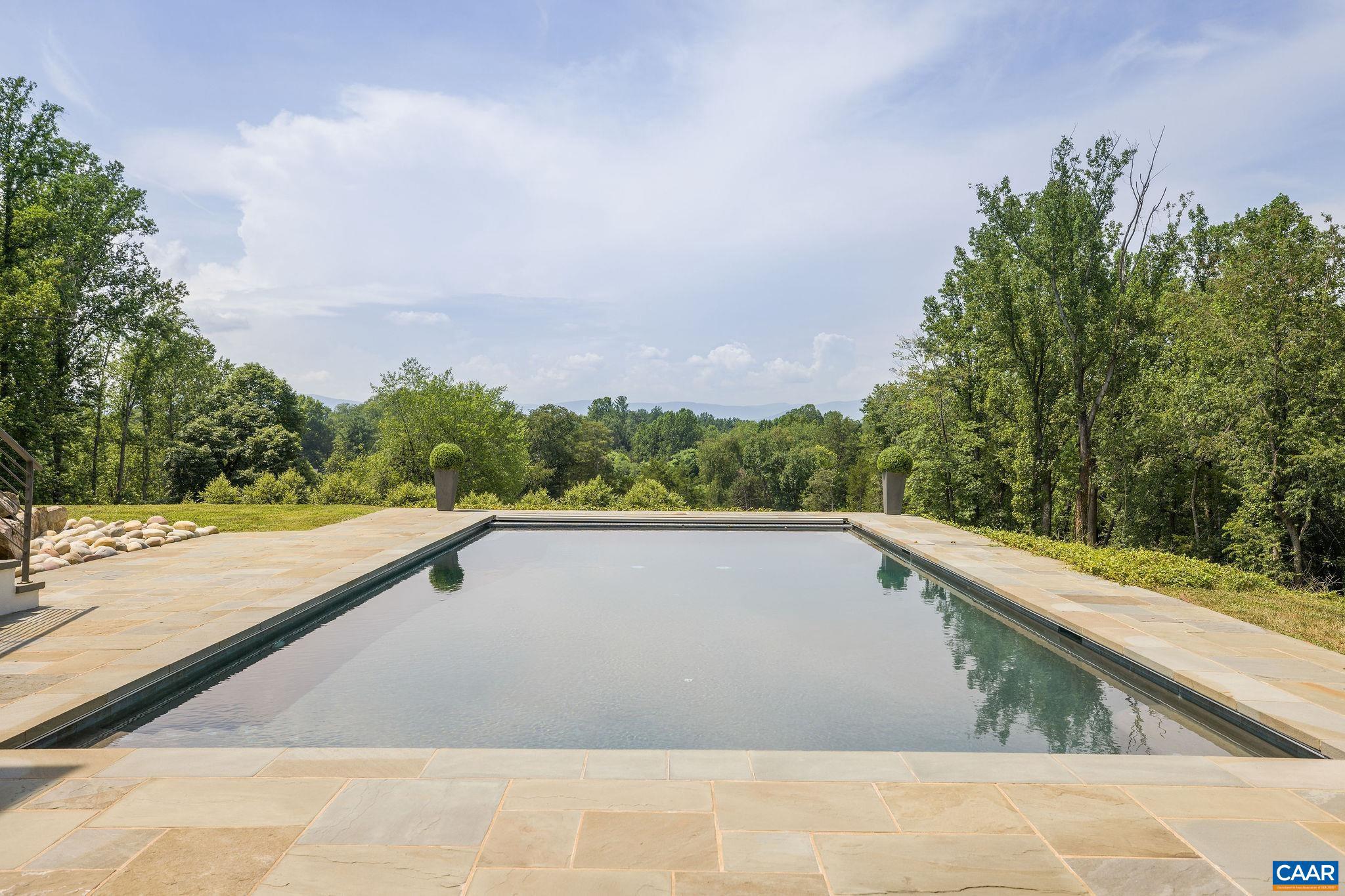 111 Falcon Dr