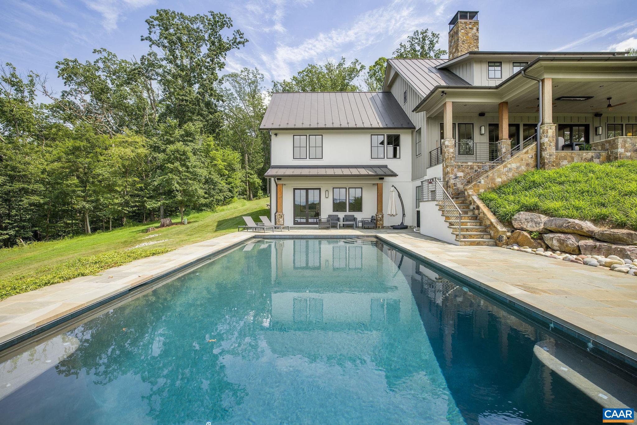 111 Falcon Dr