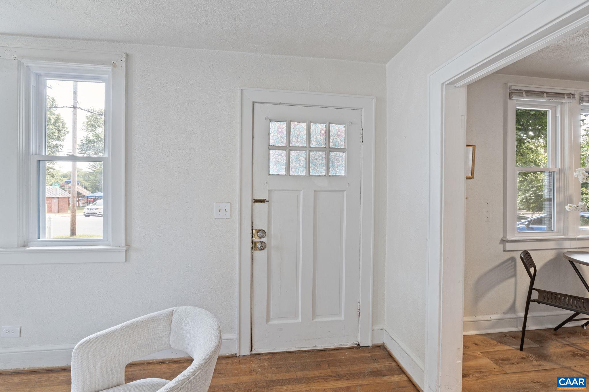213 MEADE AVE