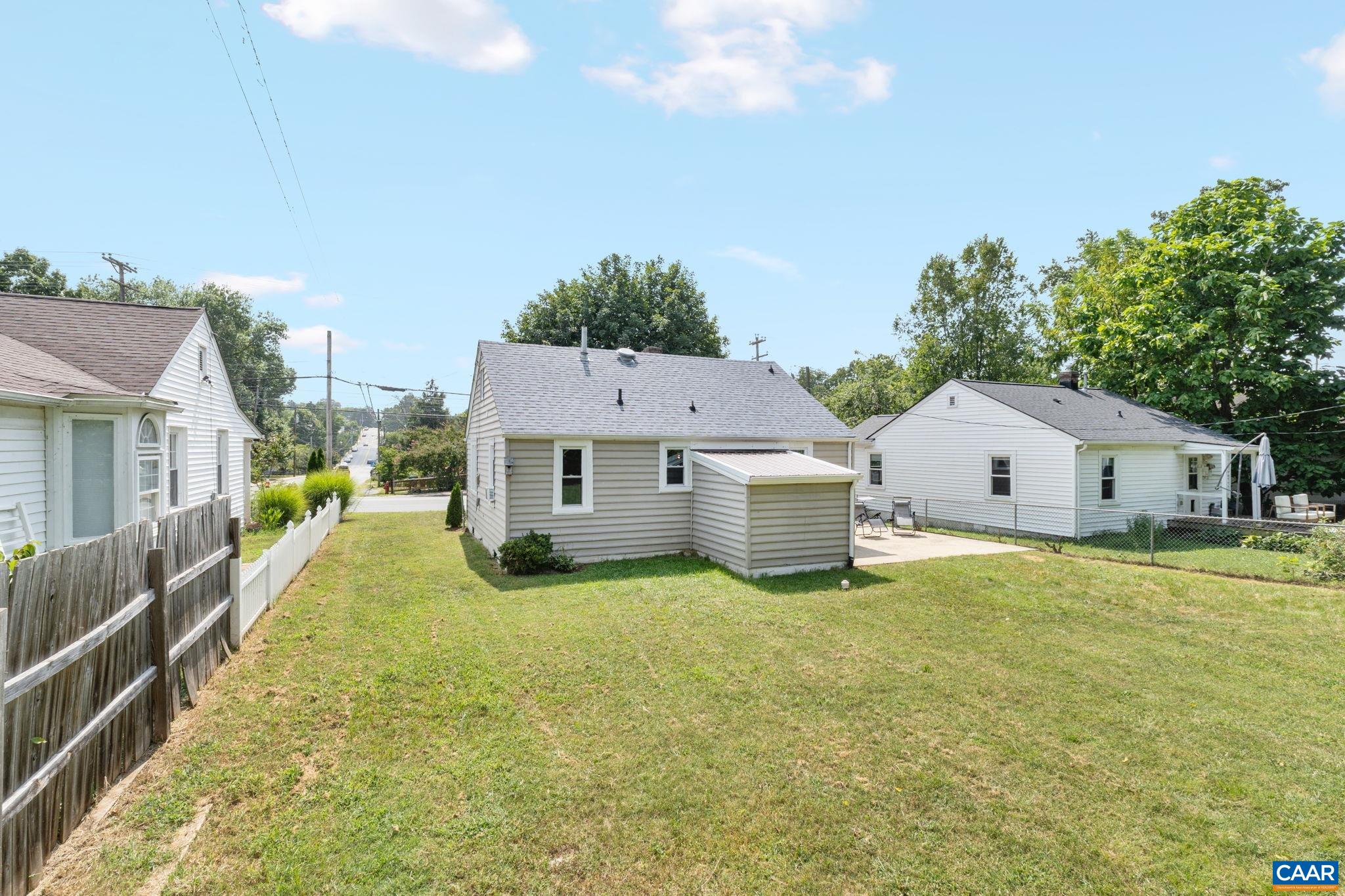 213 MEADE AVE