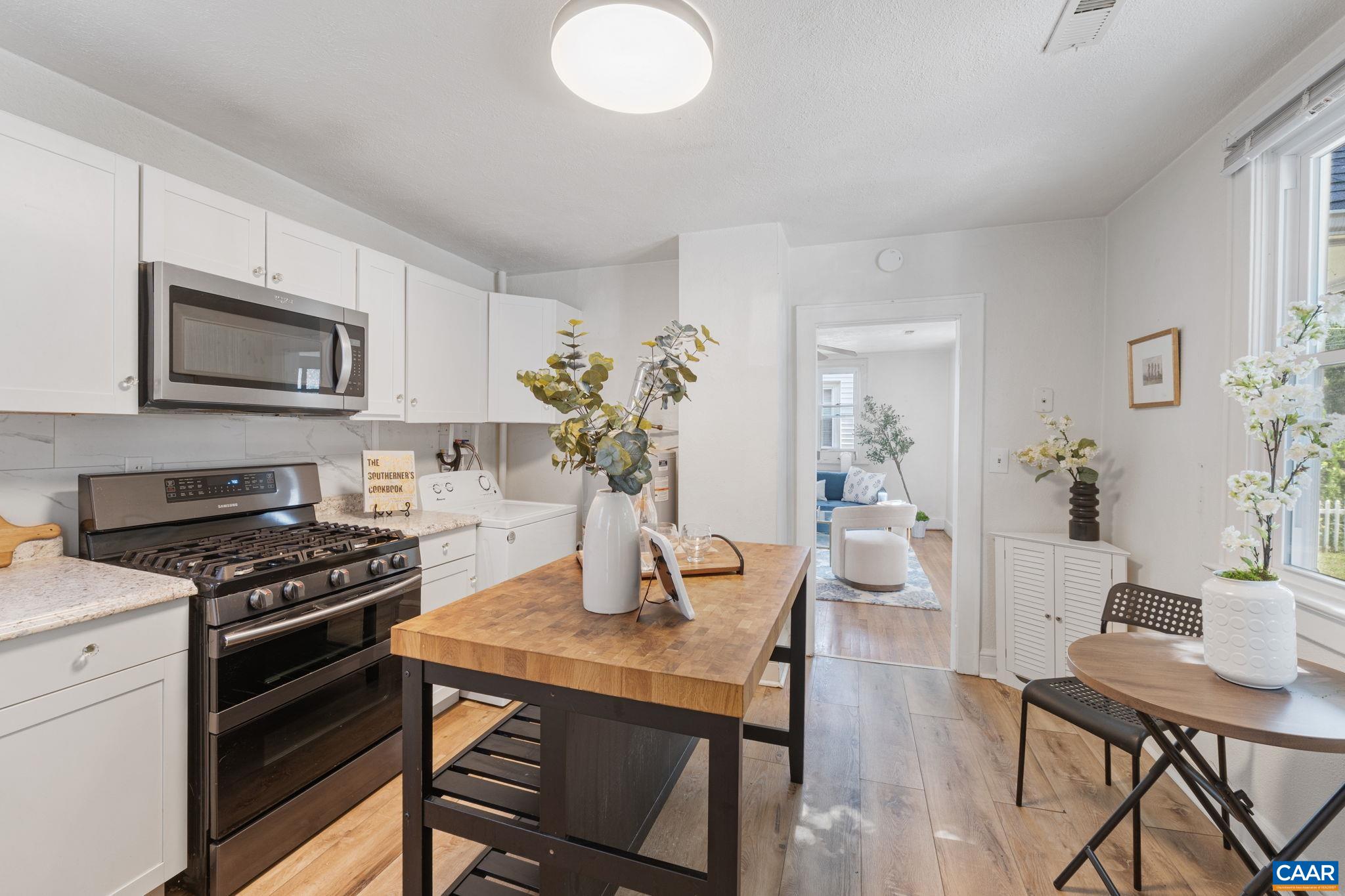 213 MEADE AVE