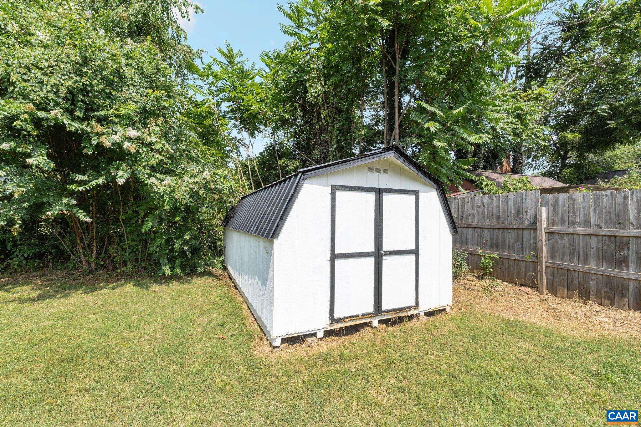 213 MEADE AVE