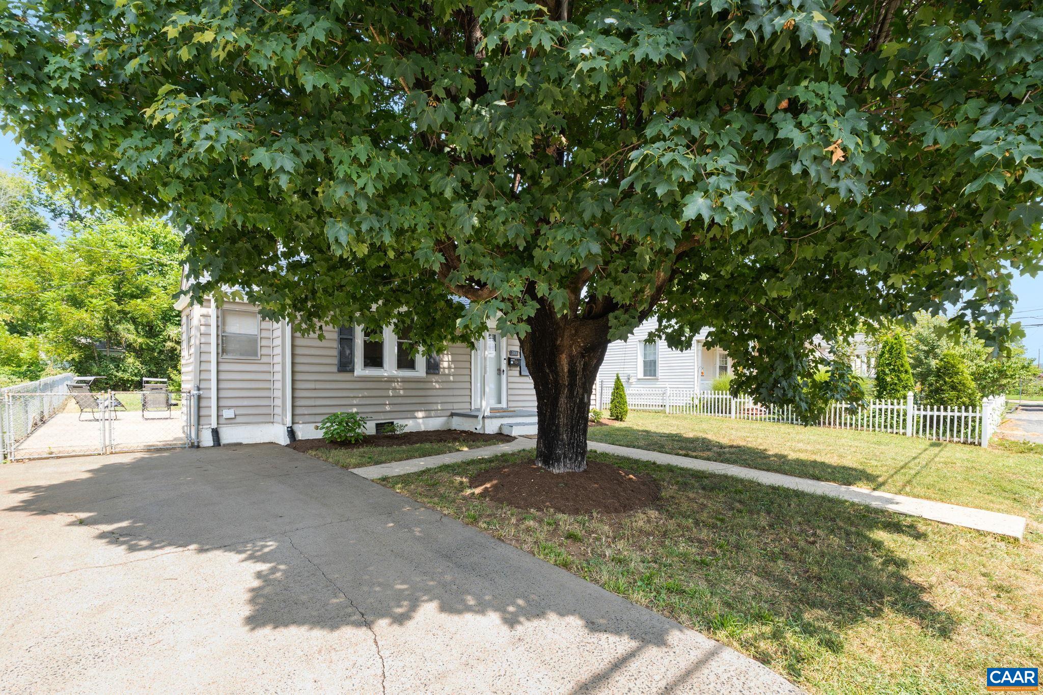 213 MEADE AVE
