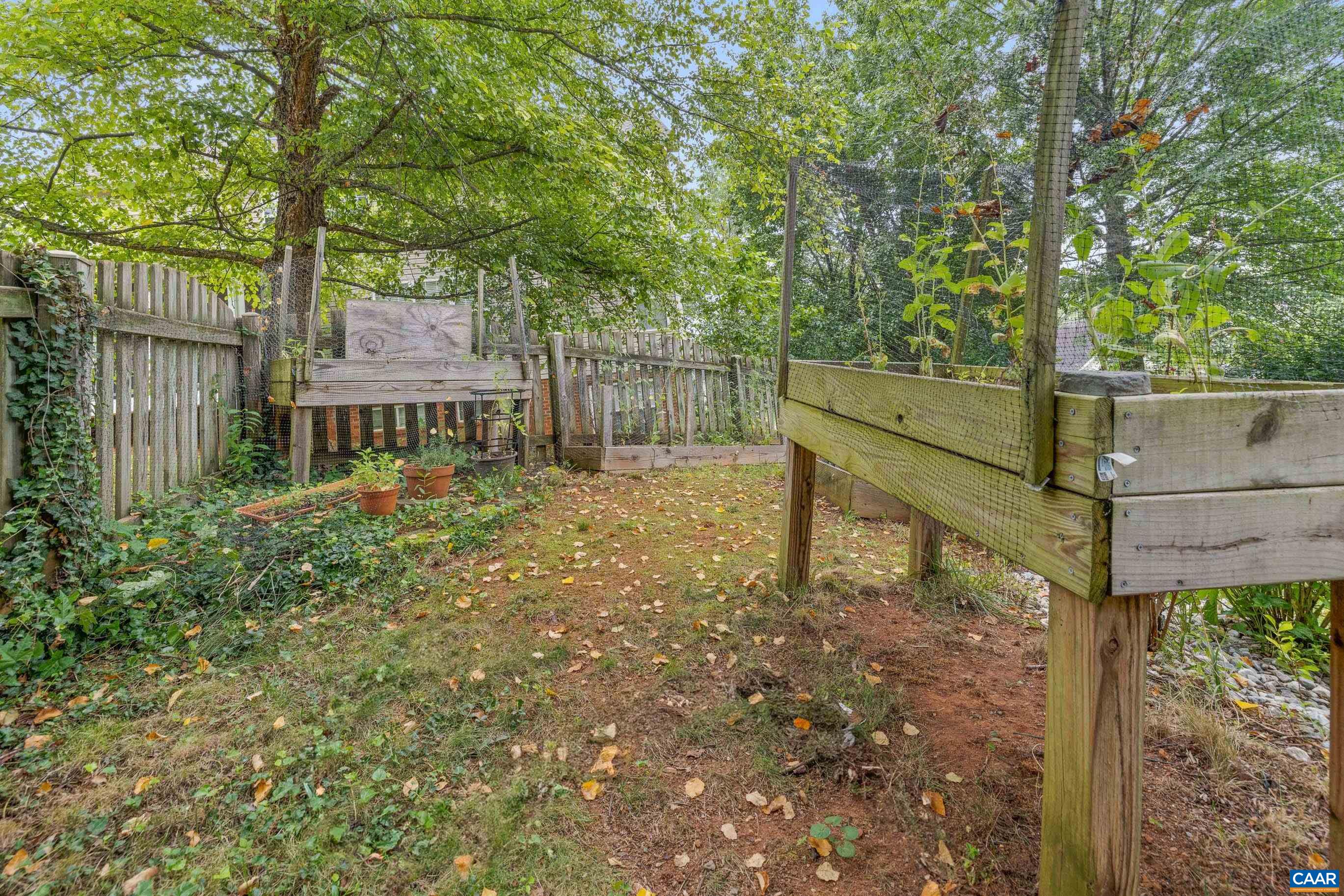 1089 OLYMPIA DR