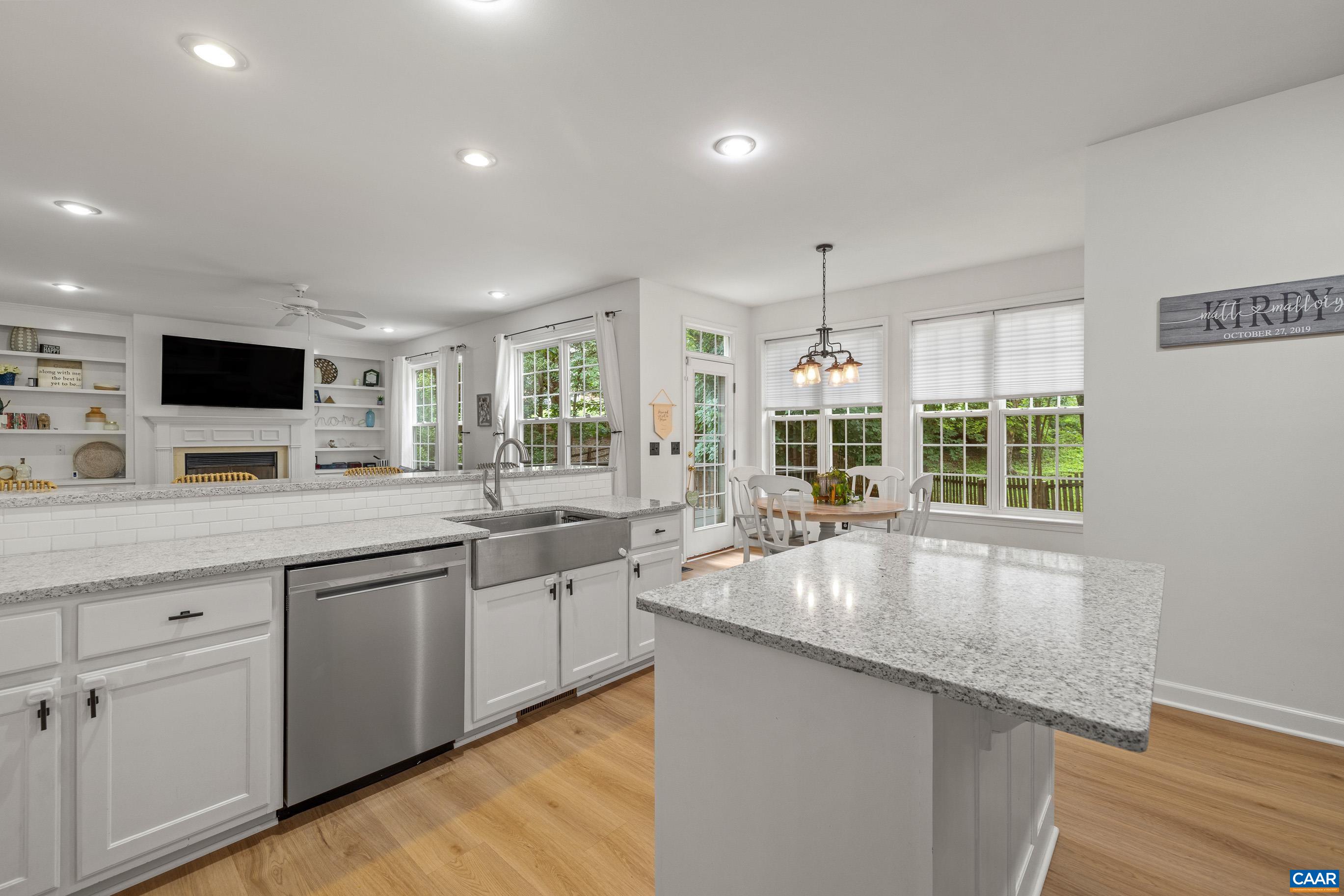 1089 OLYMPIA DR