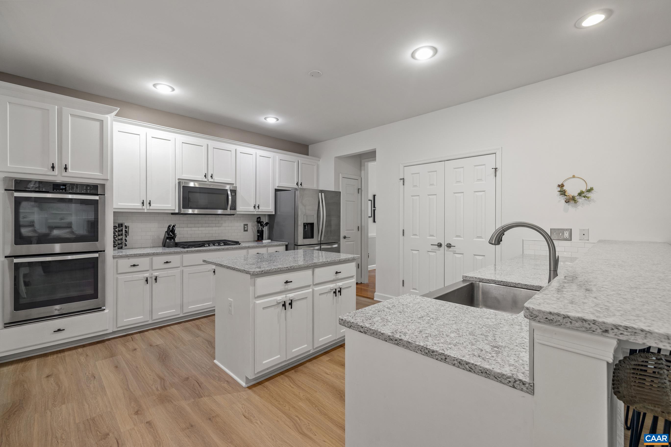 1089 OLYMPIA DR