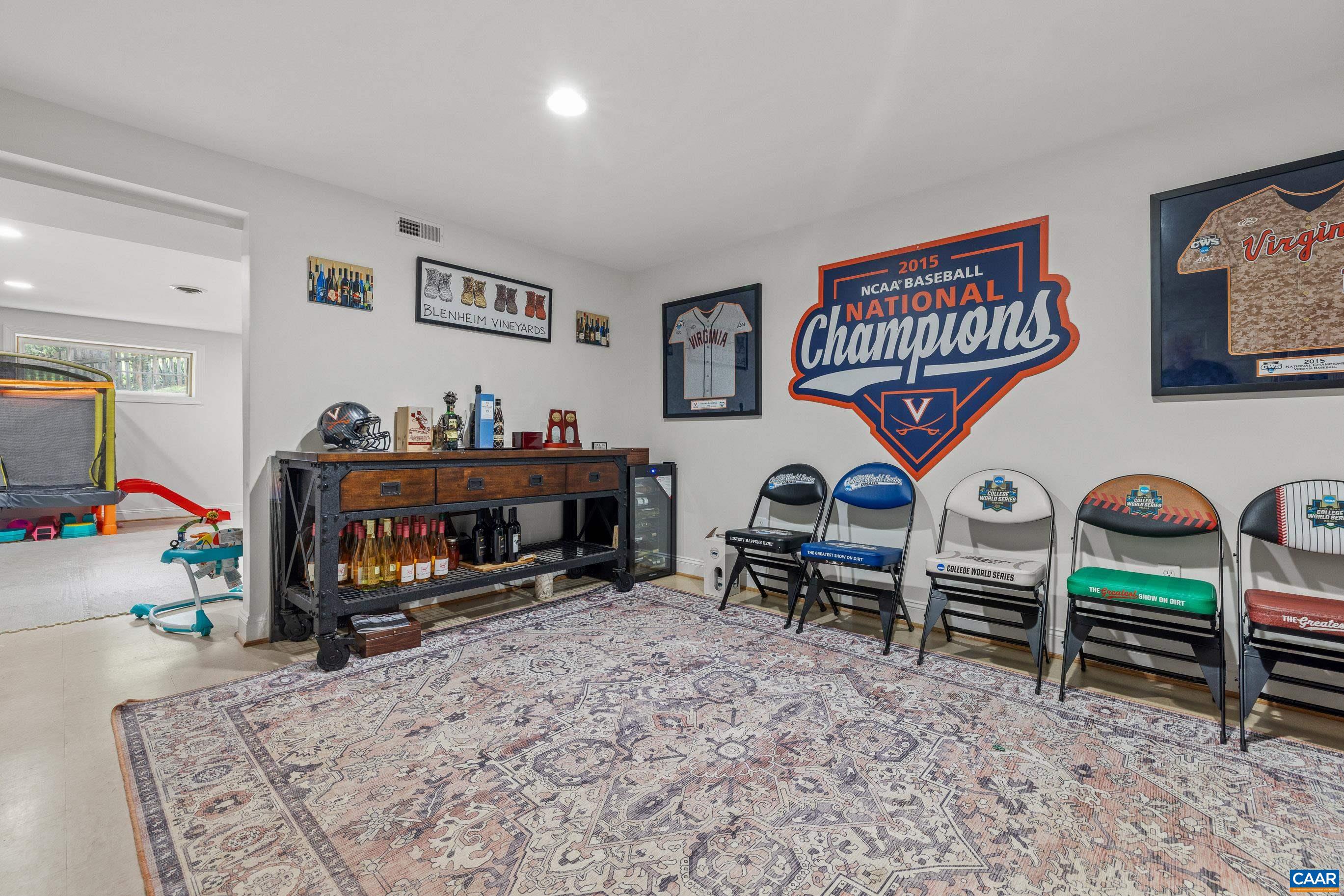 1089 OLYMPIA DR