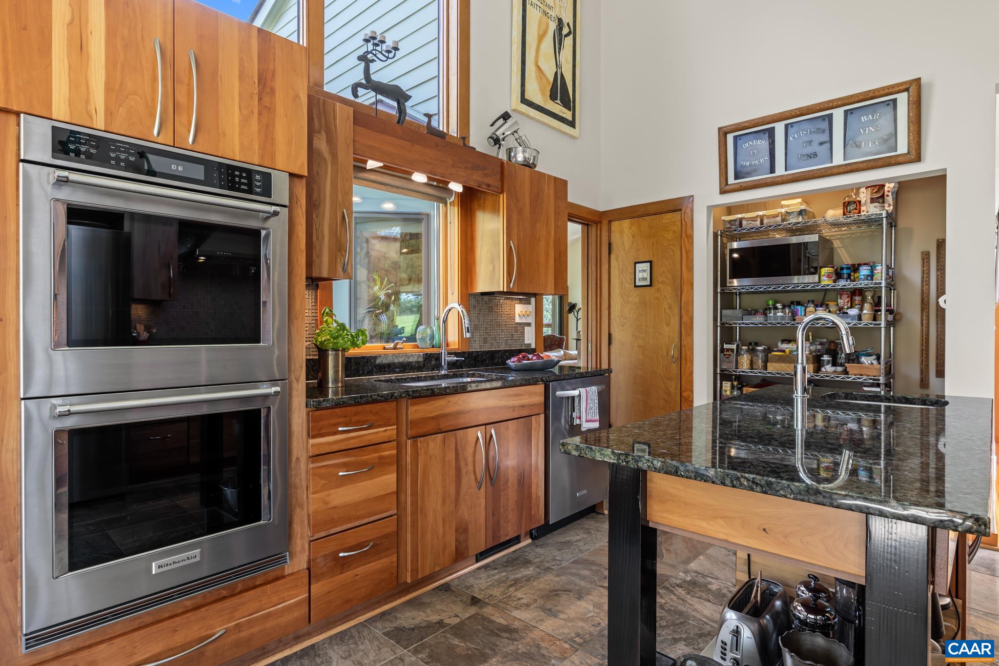 456 ROBERTS MOUNTAIN RD